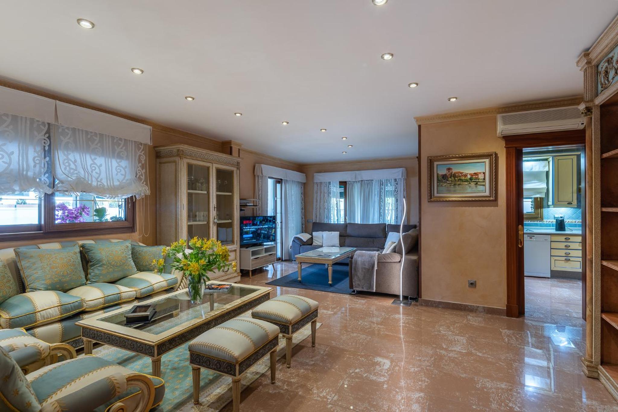 Villa Dalara Maspalomas, Private Pool and Jacuzzi view 3