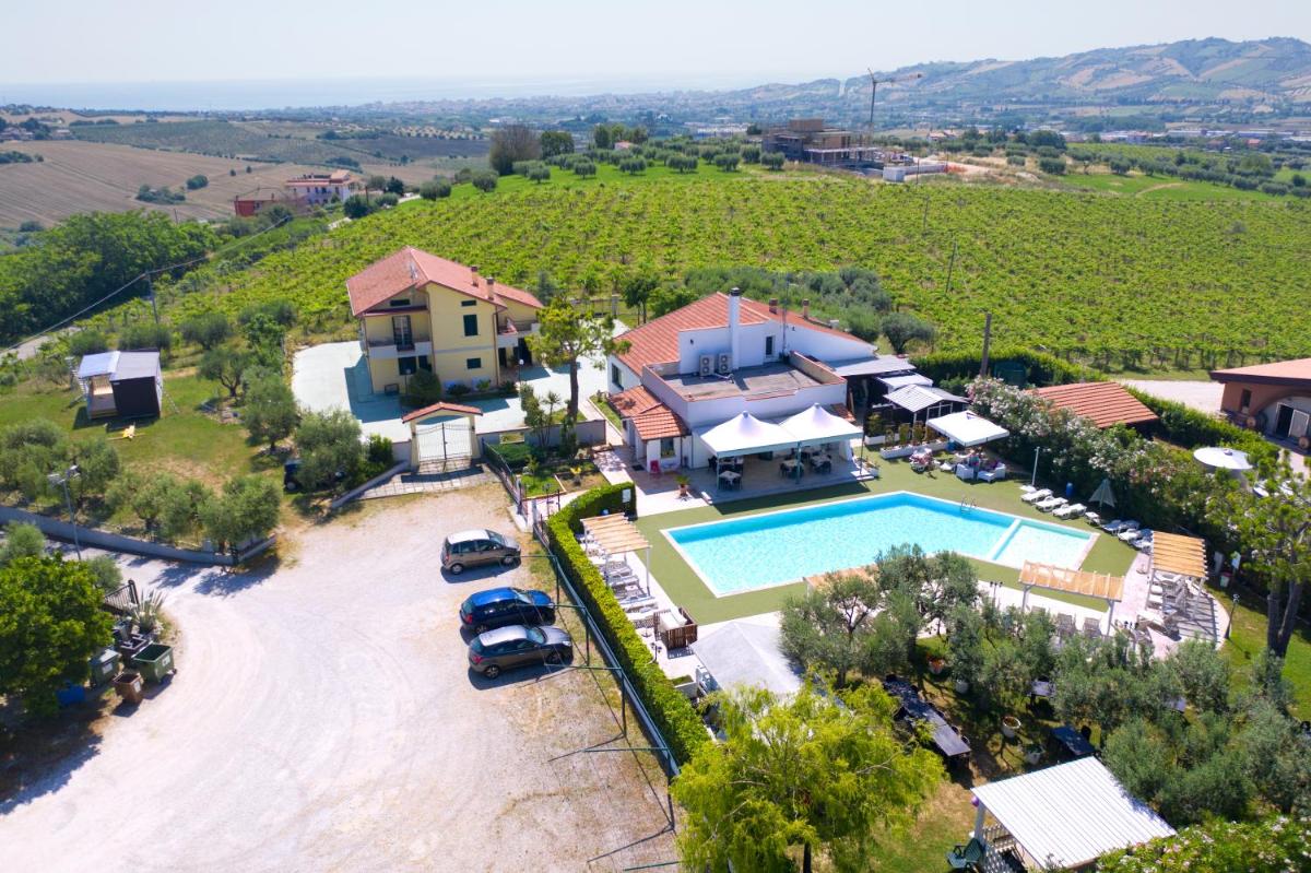 Posto Nove Country House photo 4