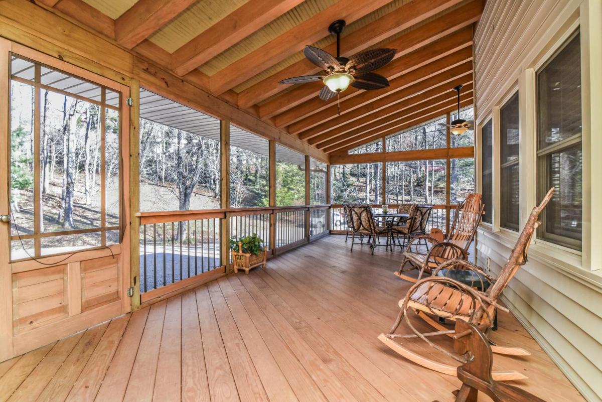 Creekside Cottage Star5Vacations view 4