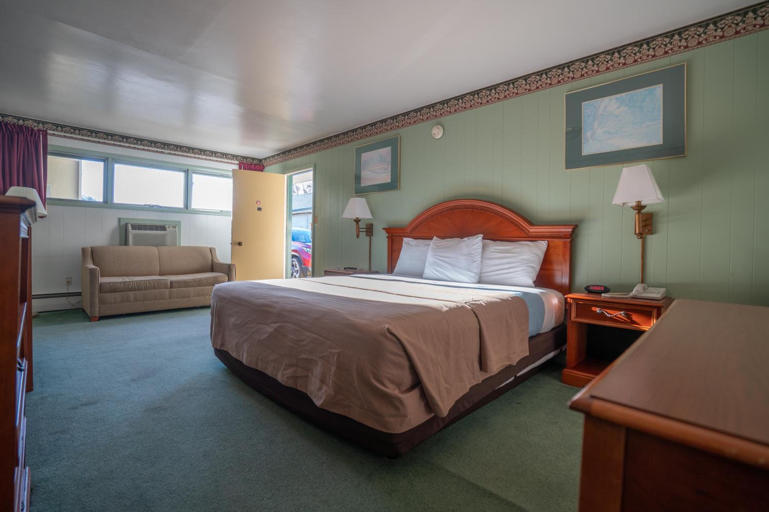 Mahoning Inn
