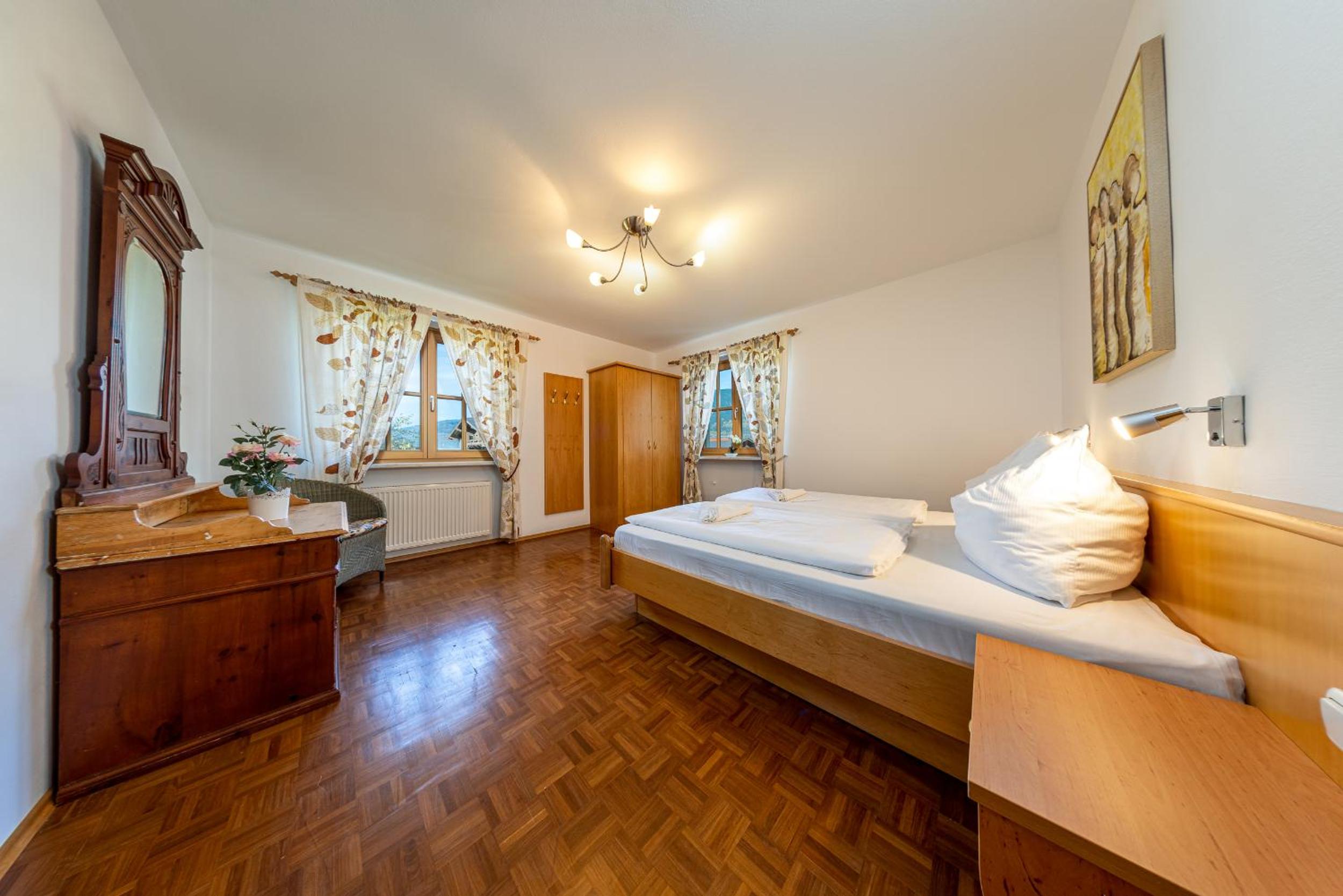 Photo 76