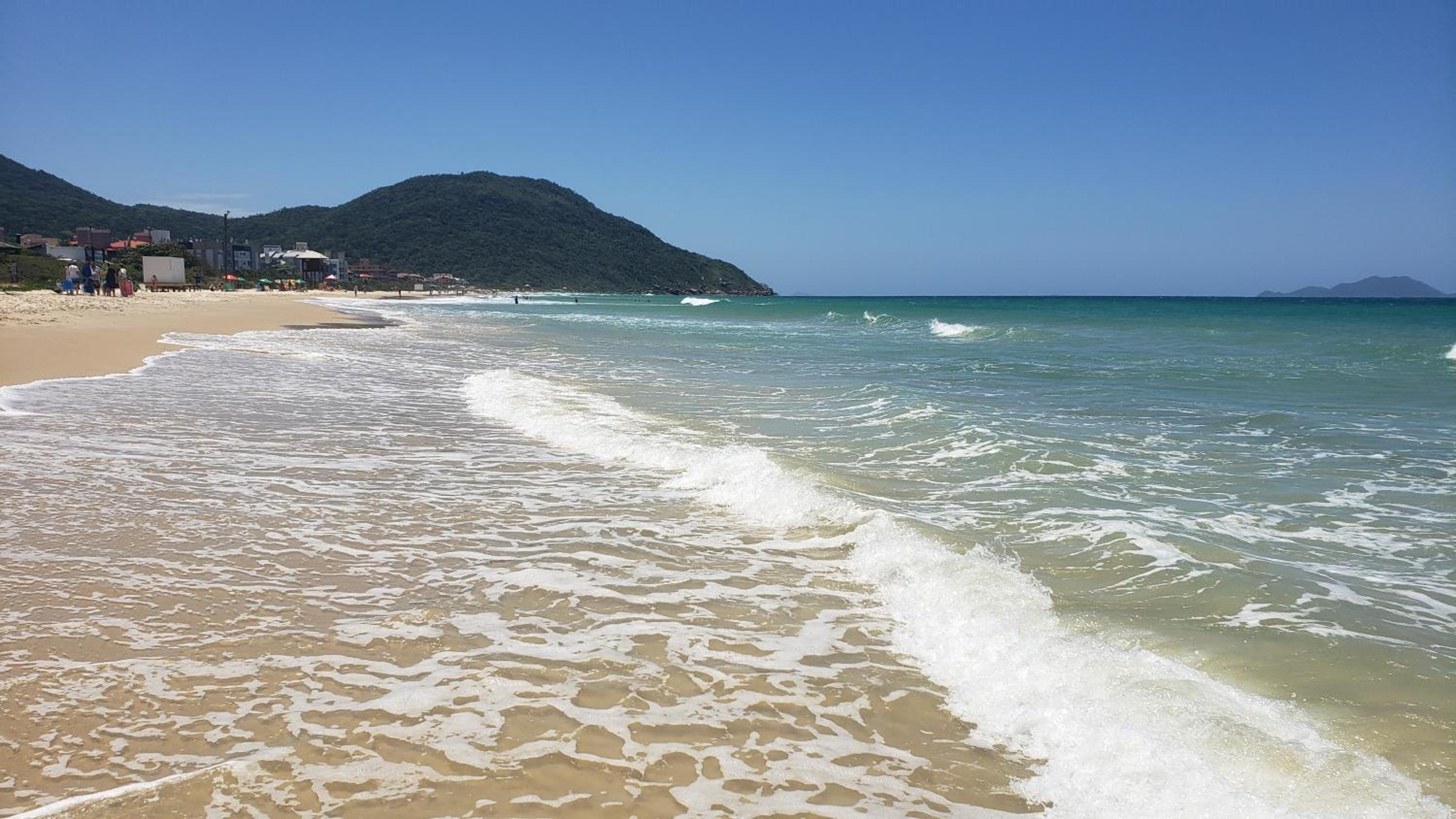 Apartamento Gaivotas - Praia a 20m, conforto e Wi-Fi rápido