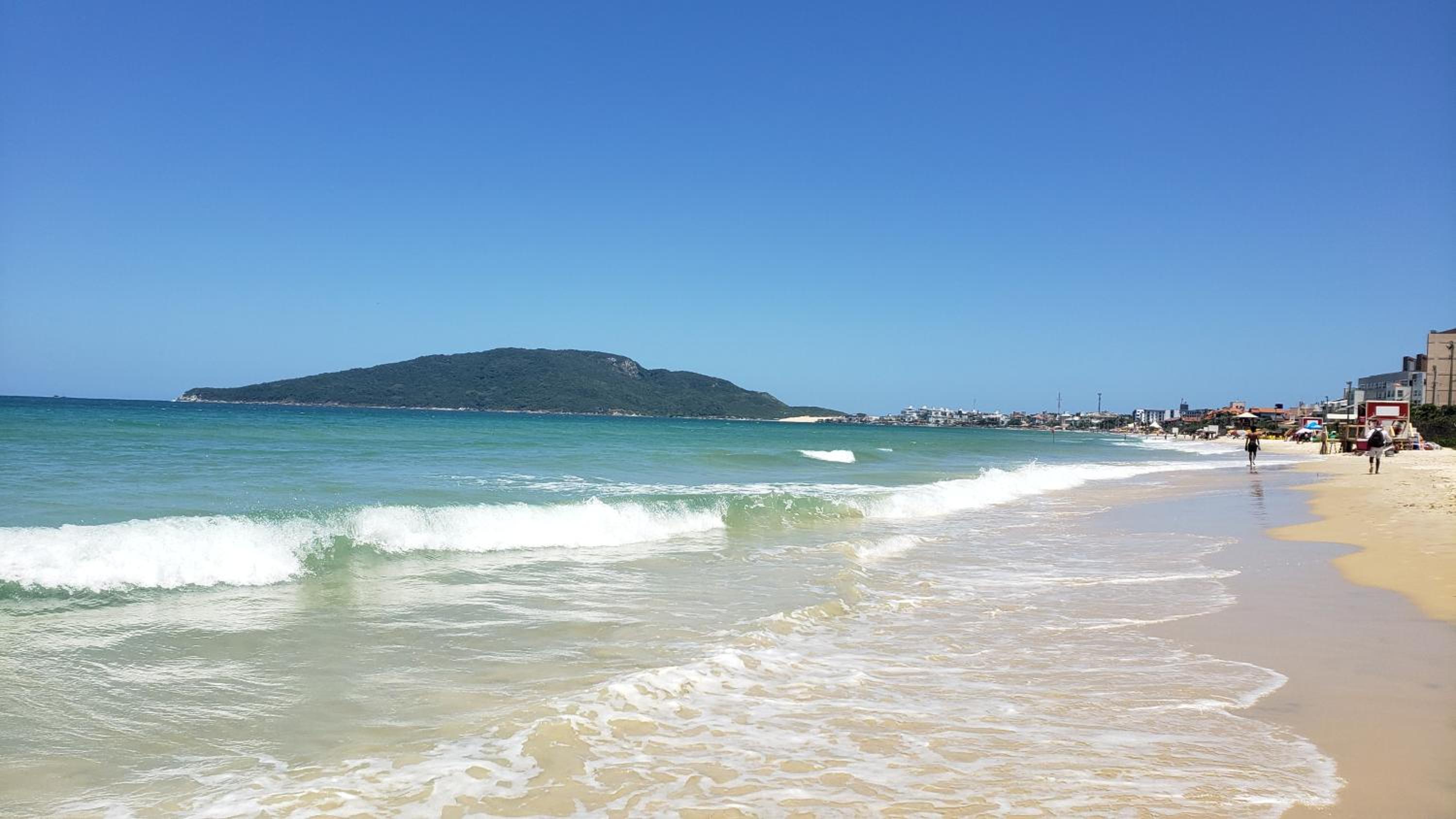 Apartamento Gaivotas - Praia a 20m, conforto e Wi-Fi rápido