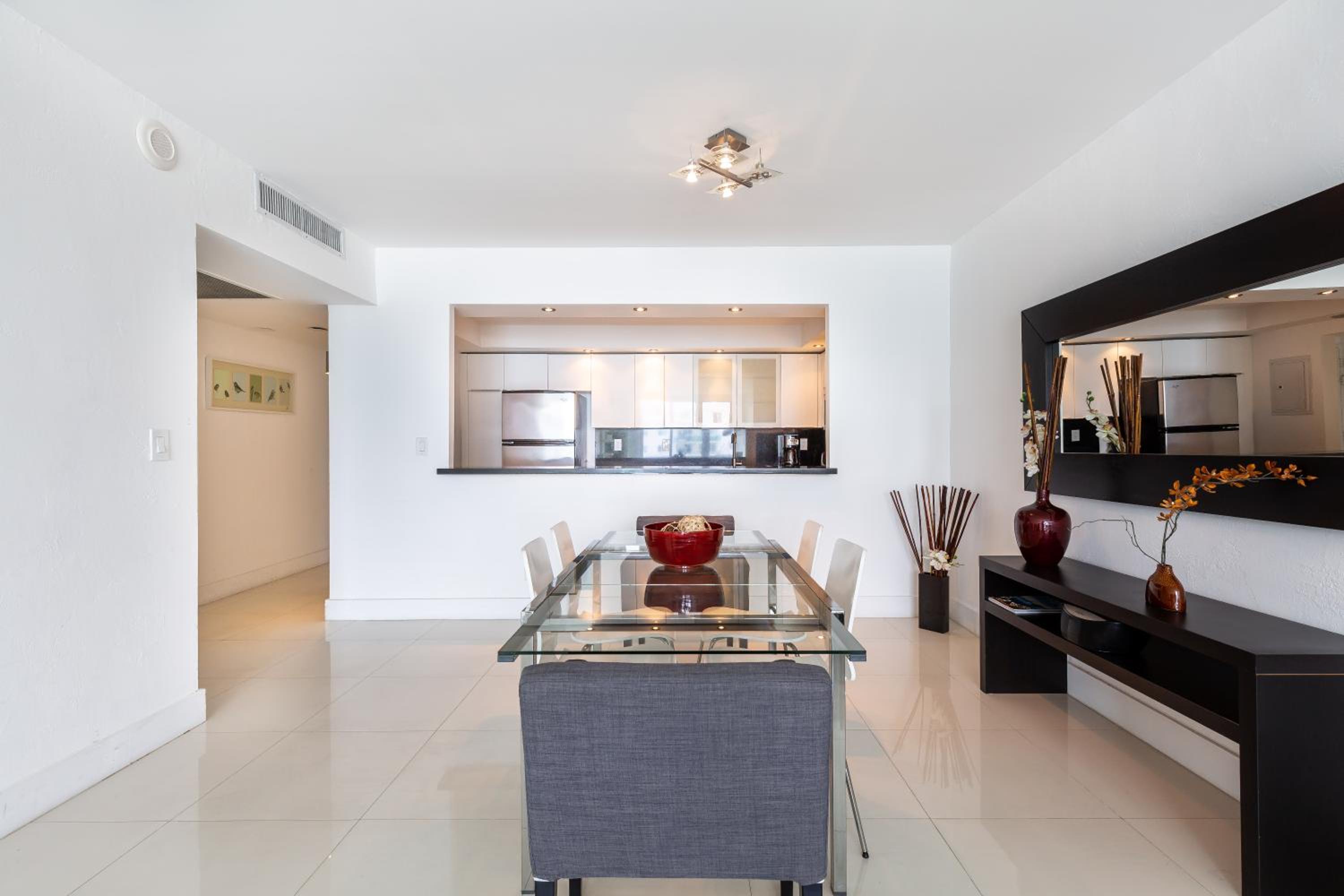 Ocean Reserve Luxury Condos Across from Sunny Isles Beach