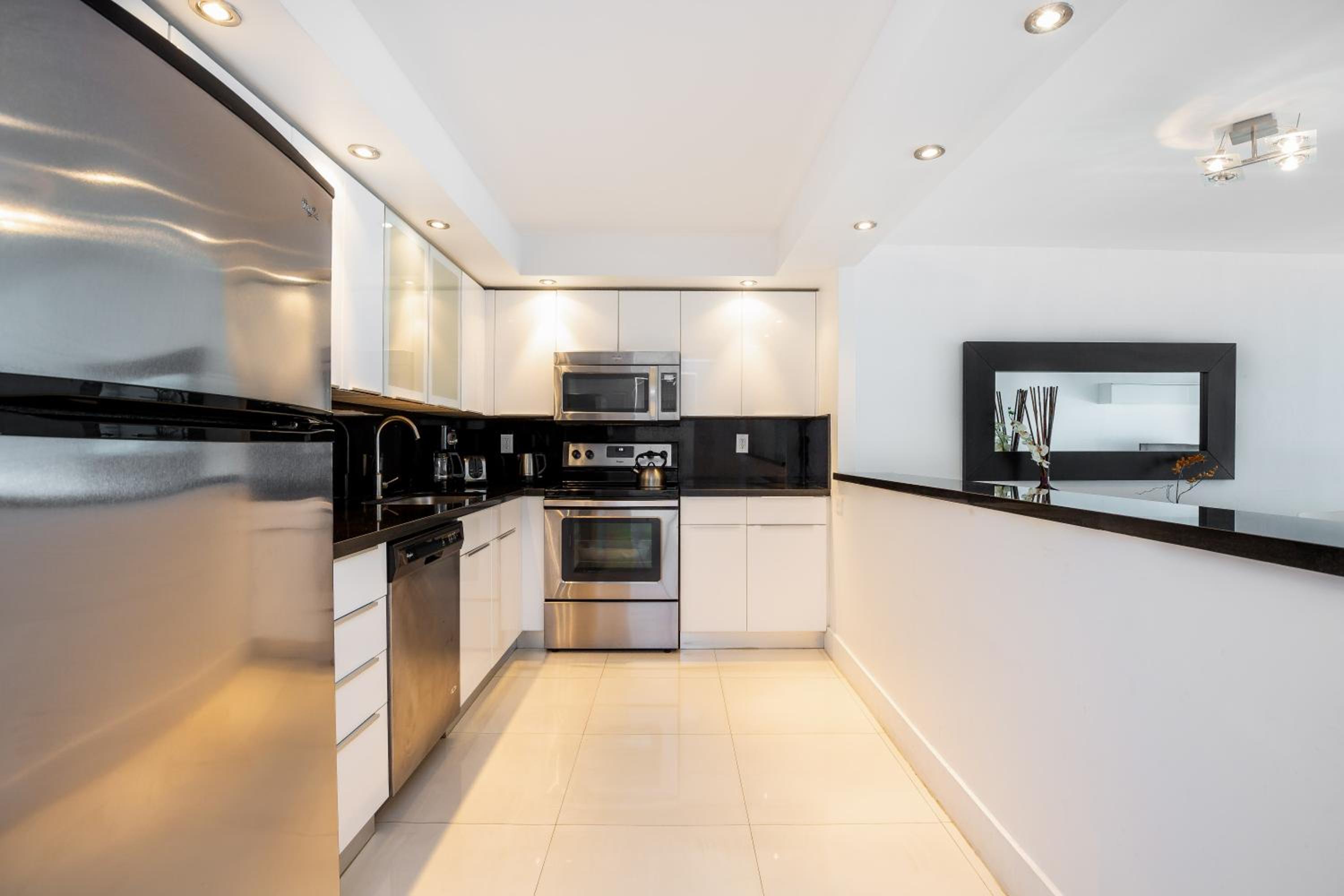 Ocean Reserve Luxury Condos Across from Sunny Isles Beach