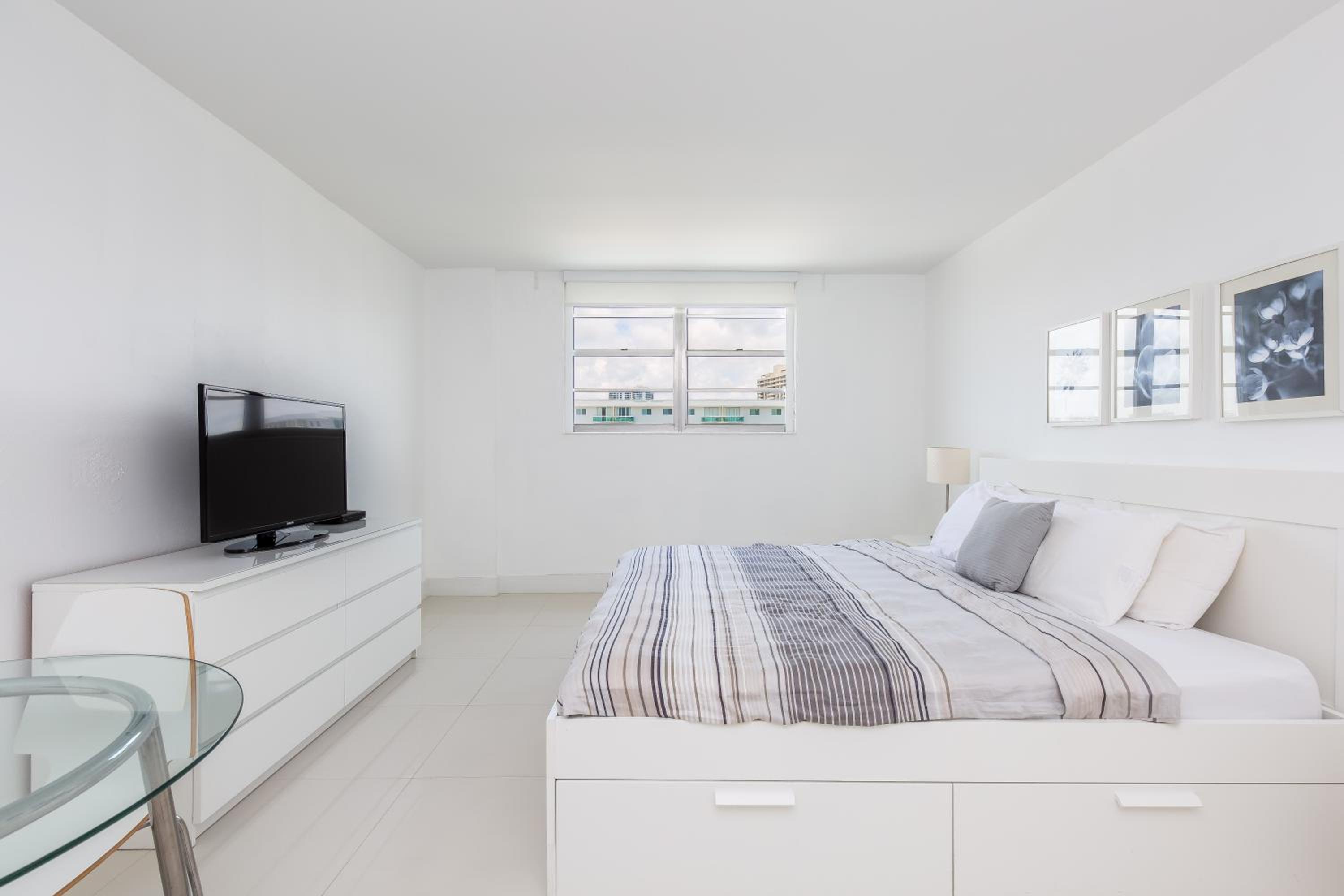 Ocean Reserve Luxury Condos Across from Sunny Isles Beach