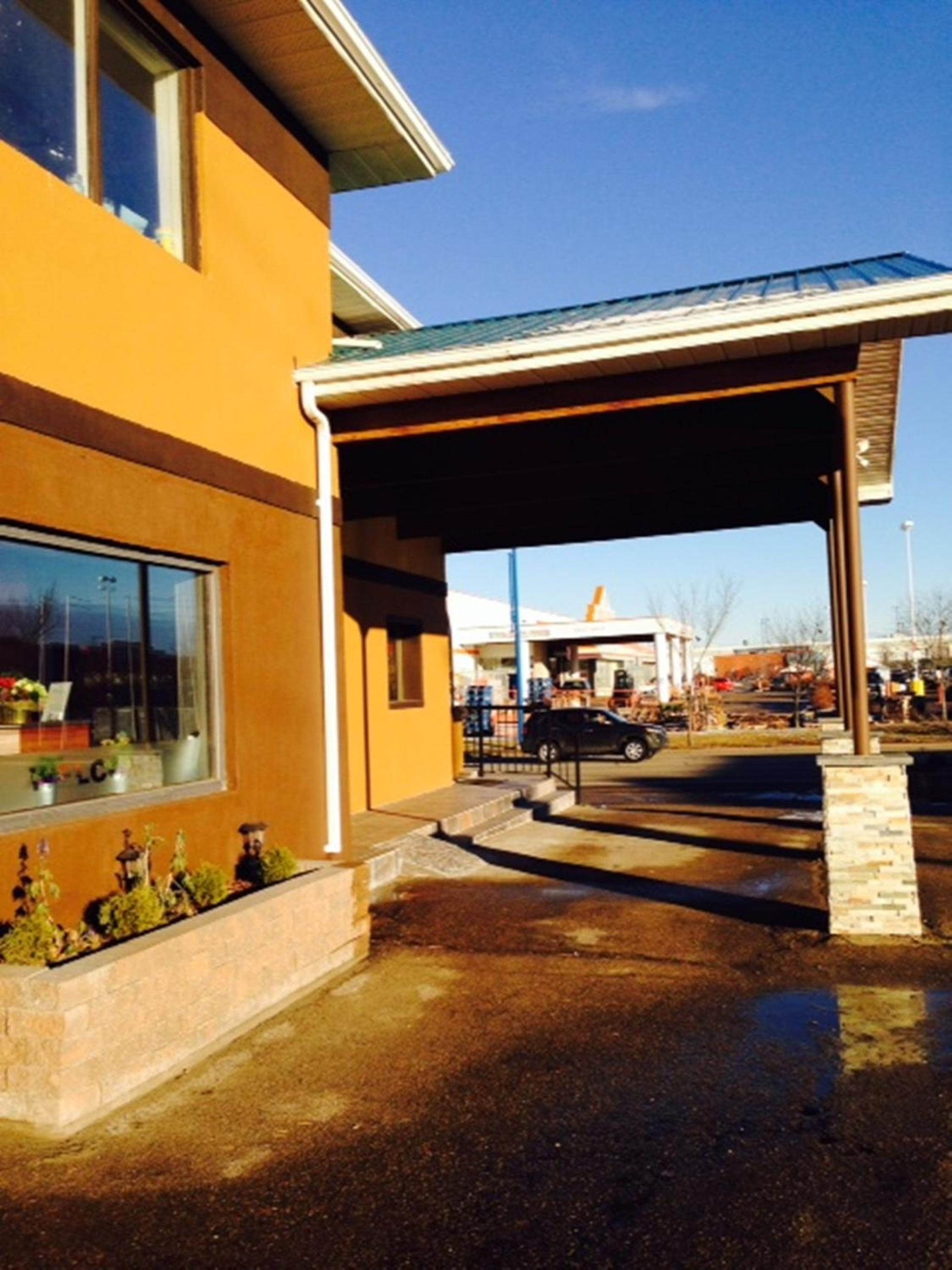 Nice Inn Edmonton