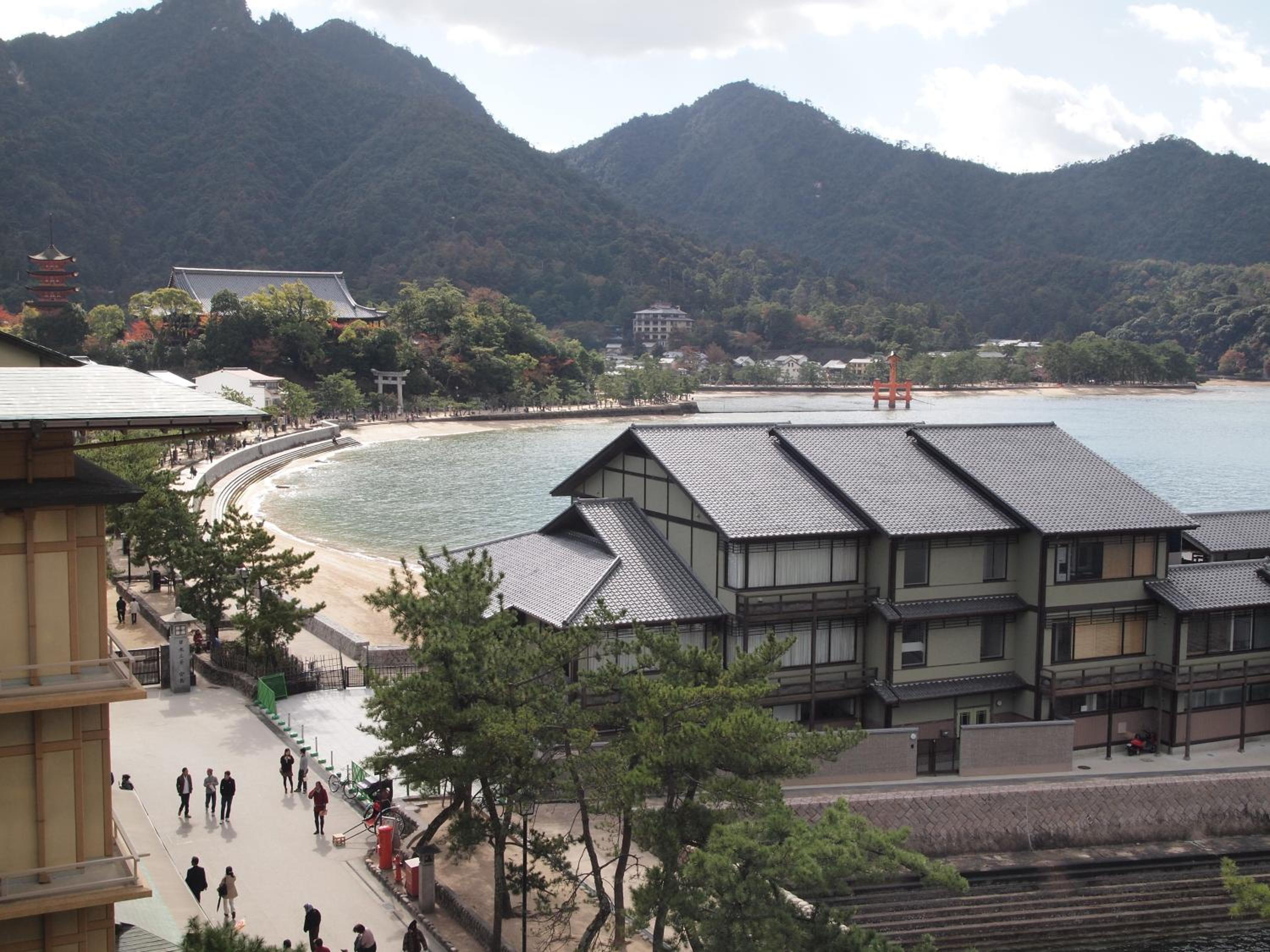 Sakuraya