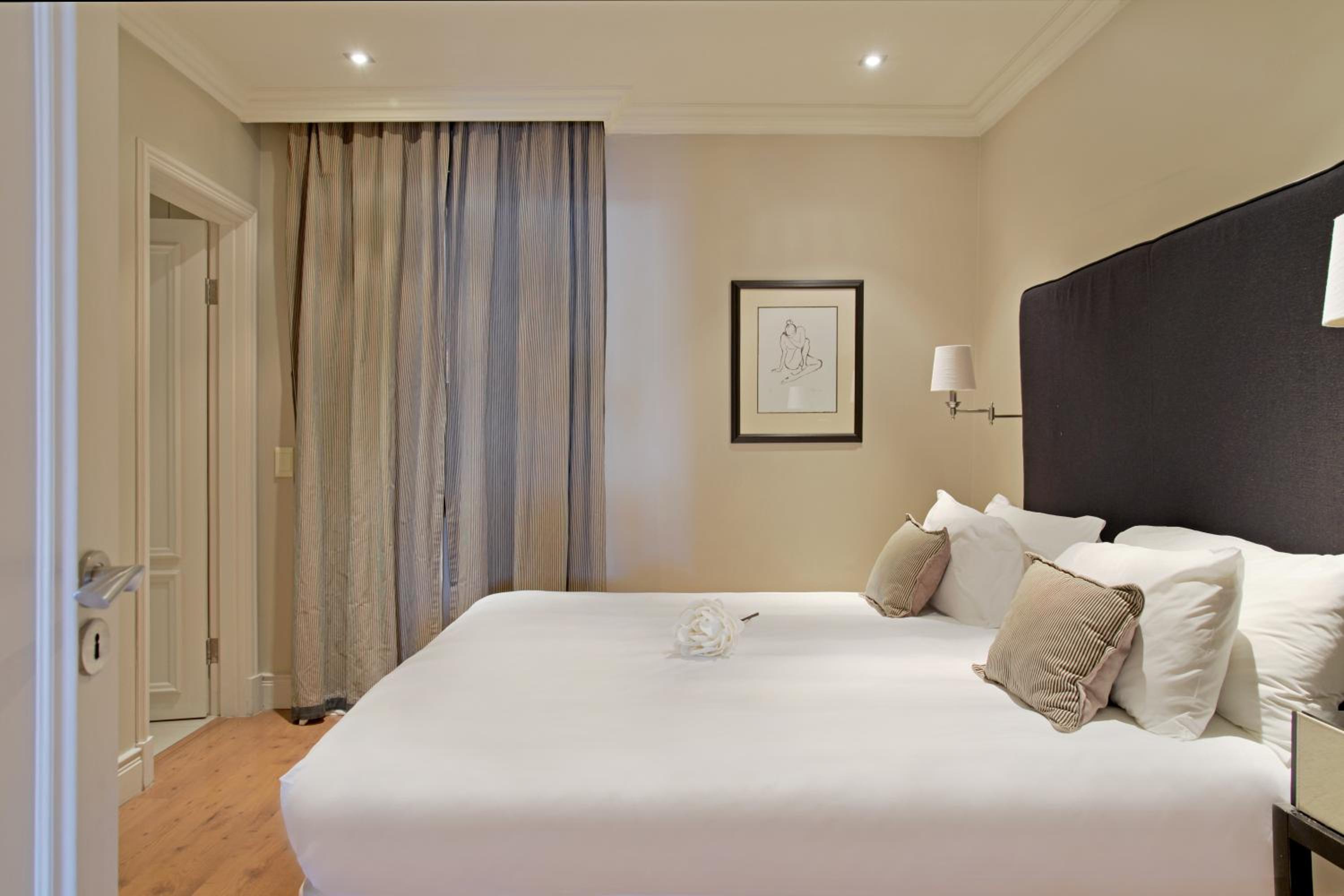 204 - 2BDR Apartment close to V&A Waterfront view 4