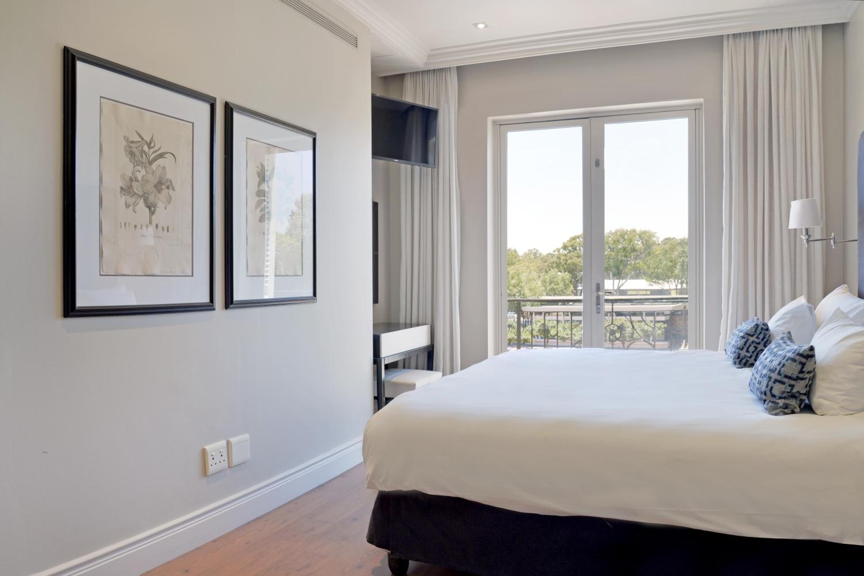 204 - 2BDR Apartment close to V&A Waterfront view 3