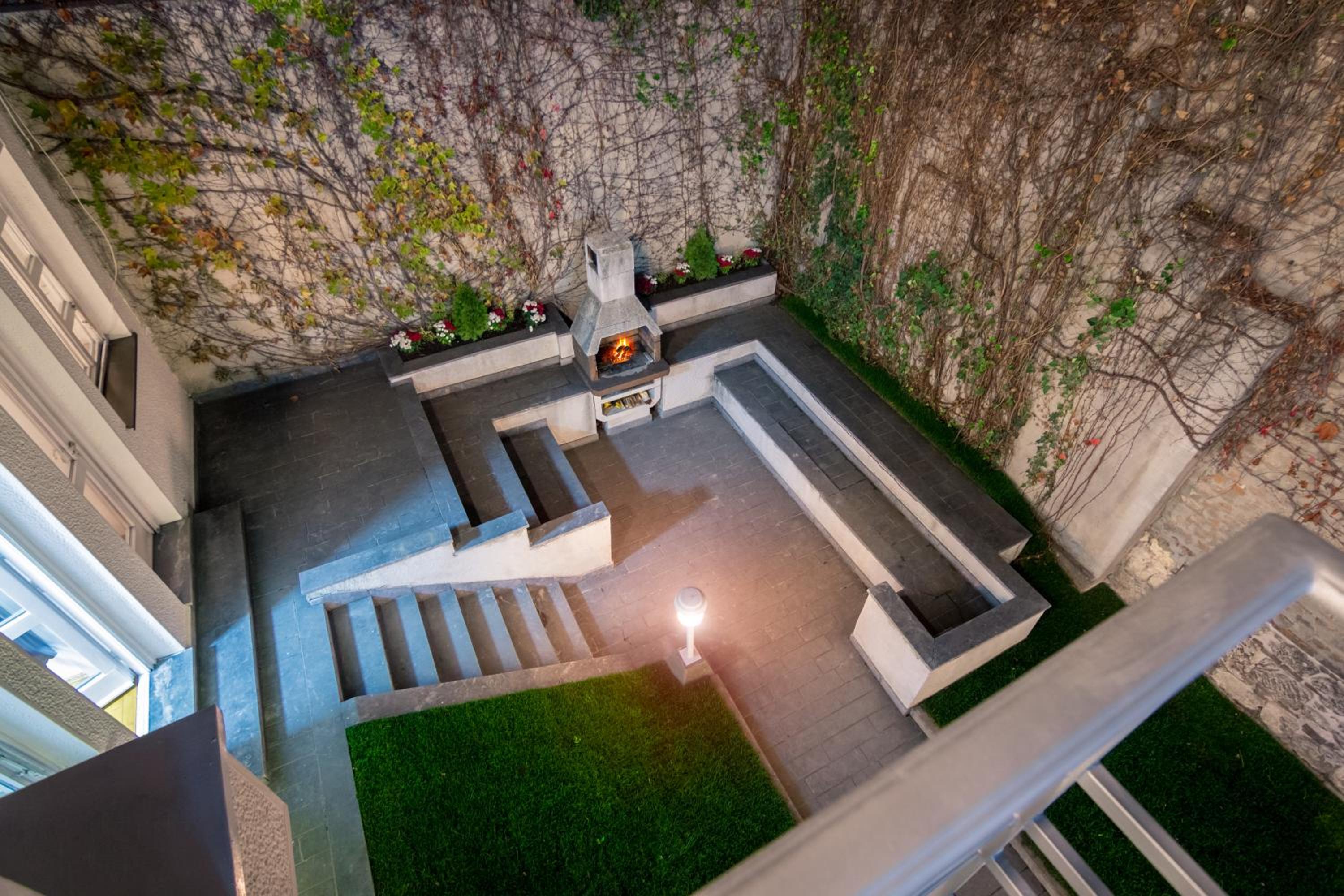 Central Park Residence