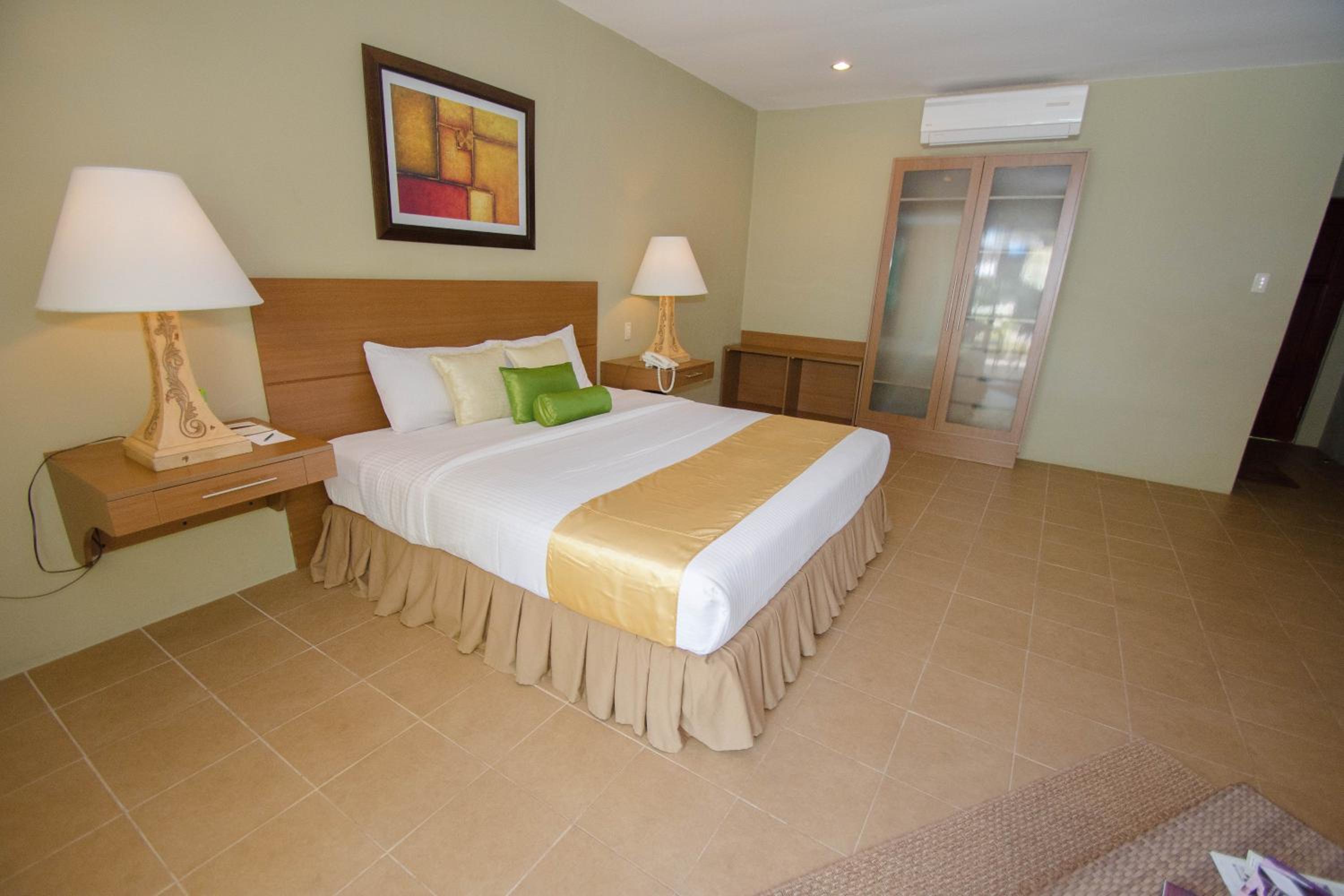 Almont Inland Resort