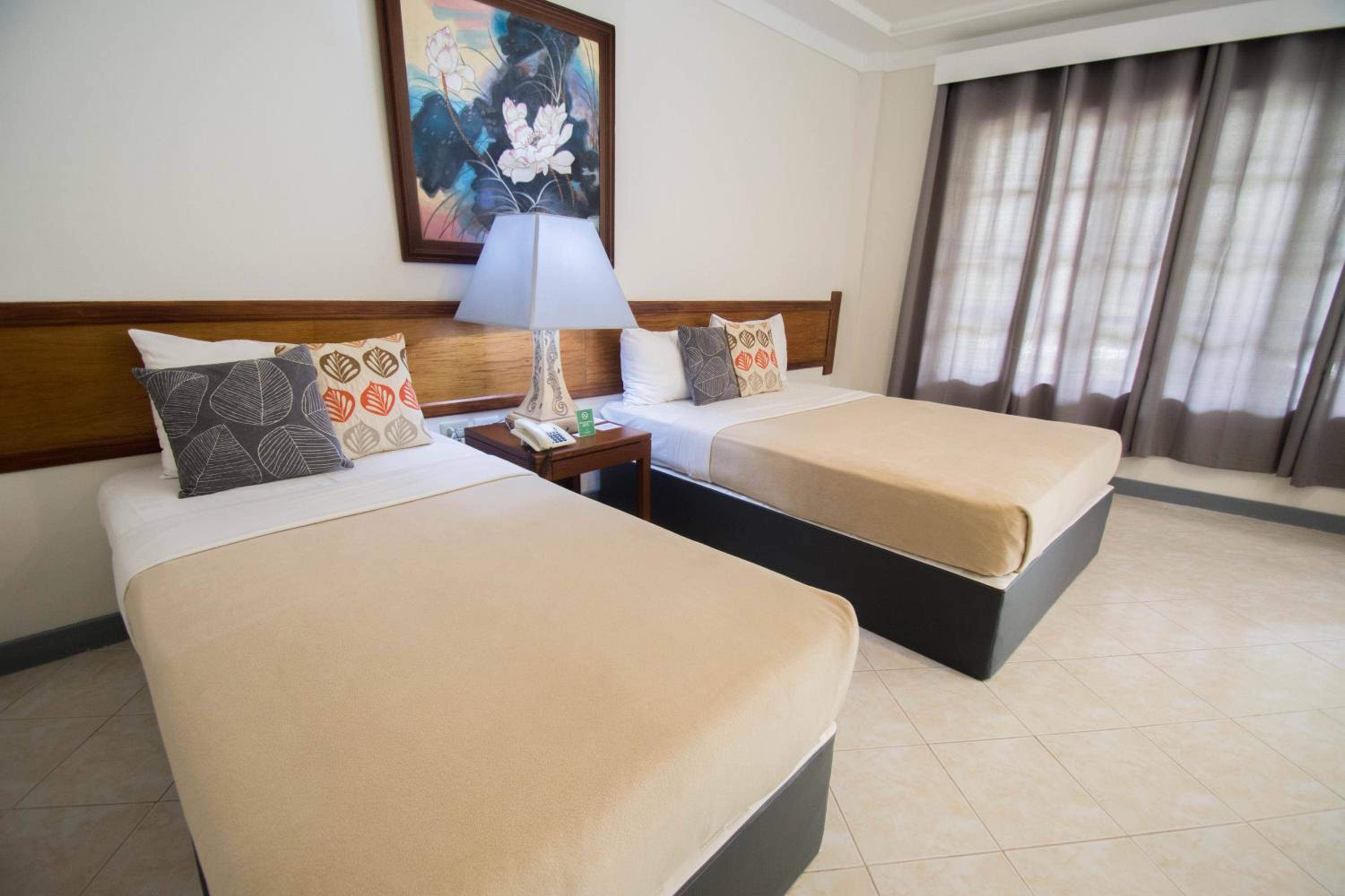 Almont Inland Resort