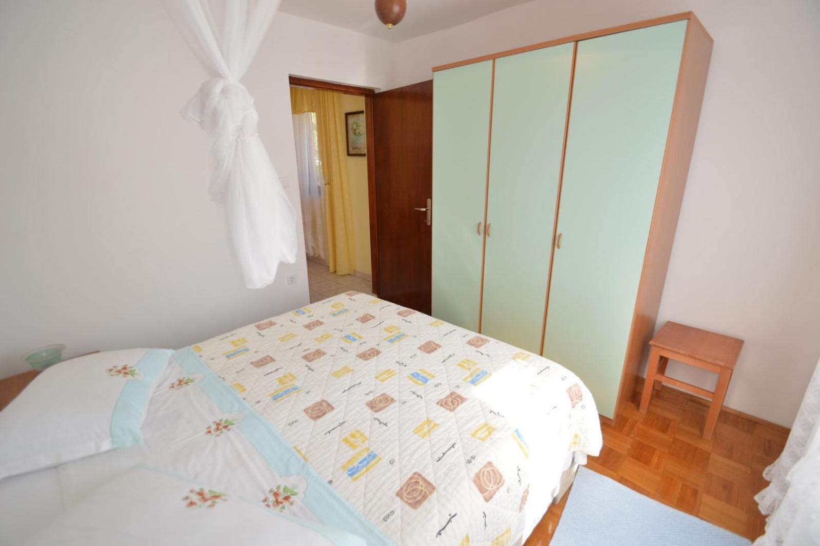 Franka 1 Apartment with terrace near the Beach, Artatore Mali Lošinj view 5