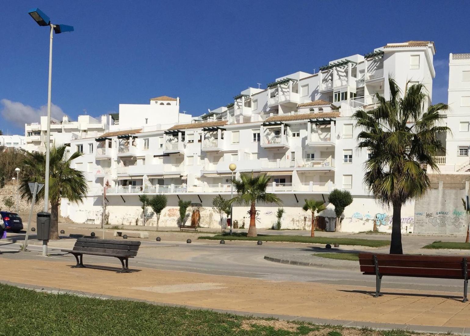 Santa Barbara A Beach front apartment with sea view and garage in Conil view 5