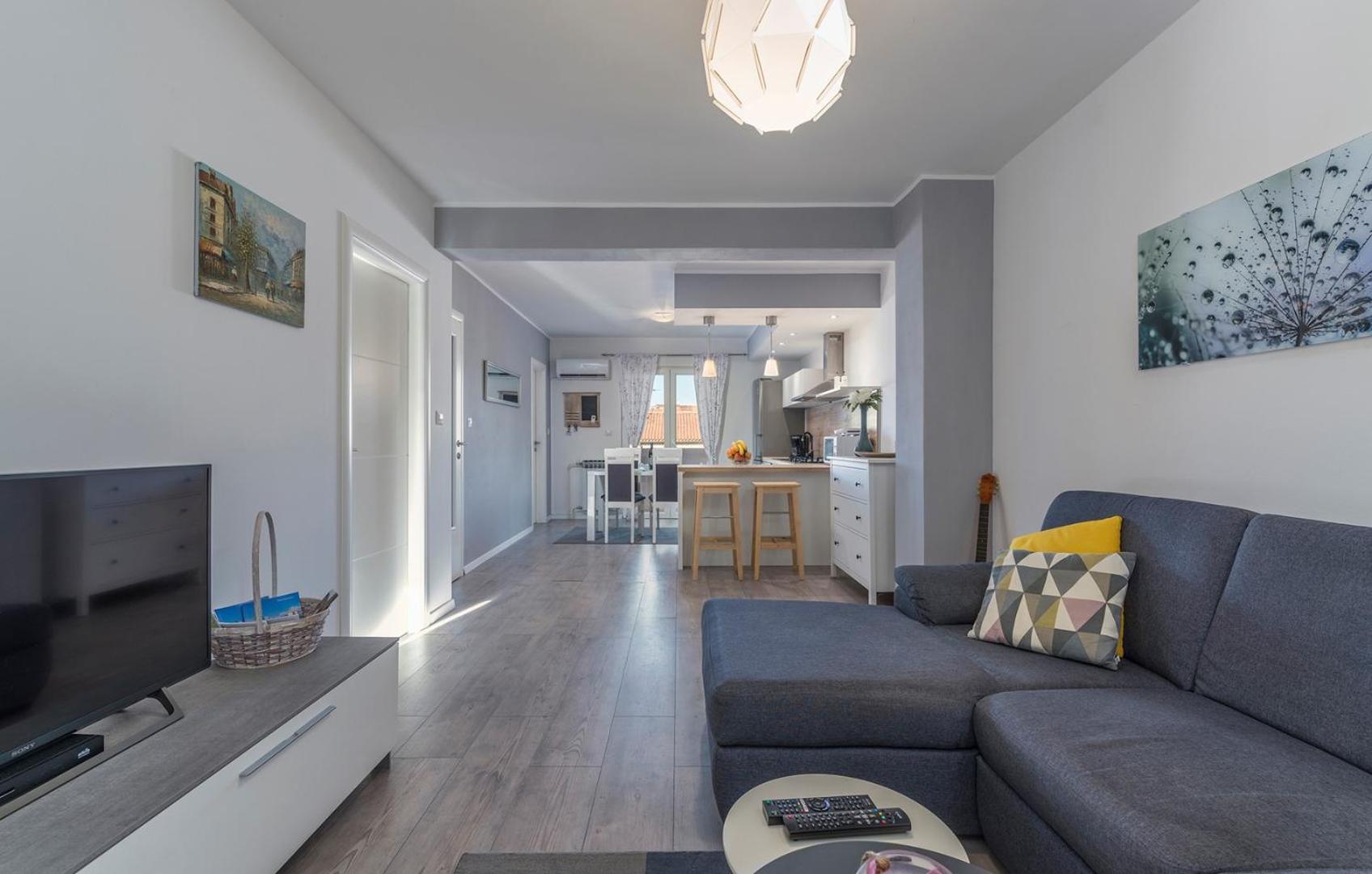 Apartment Bella with Balcony view 2