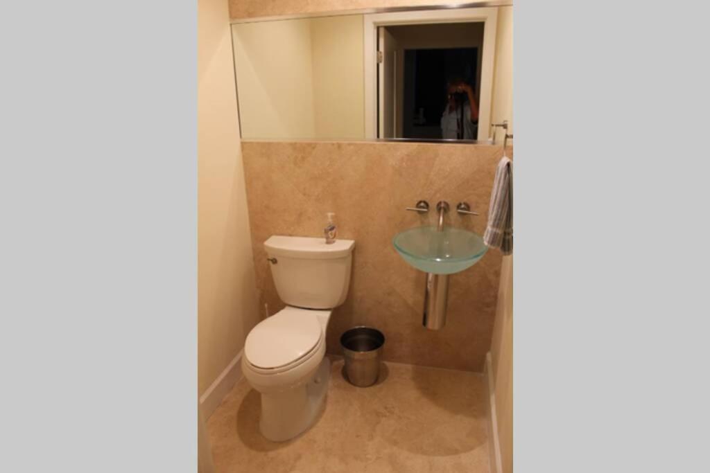 FULL TIME LIC Mgr - LUXURIOUS 3 BED 3 BATH OCEANFRONT SUITE - UPSCALE OCEANFRONT RESORT - INDOOR PICKLEBALL - SPEAKEASY! view 5
