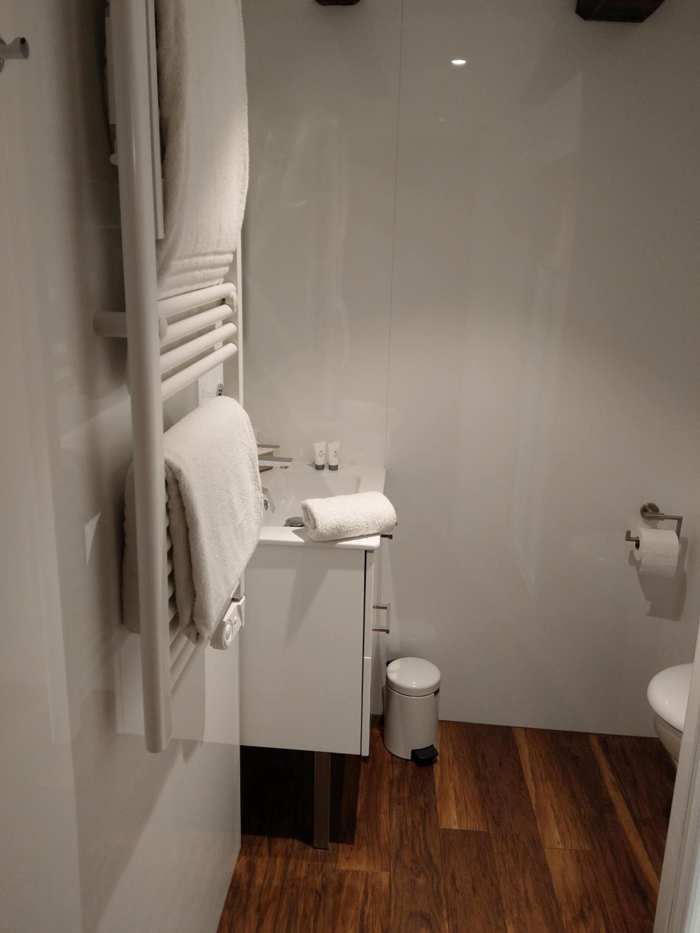 Photo 42