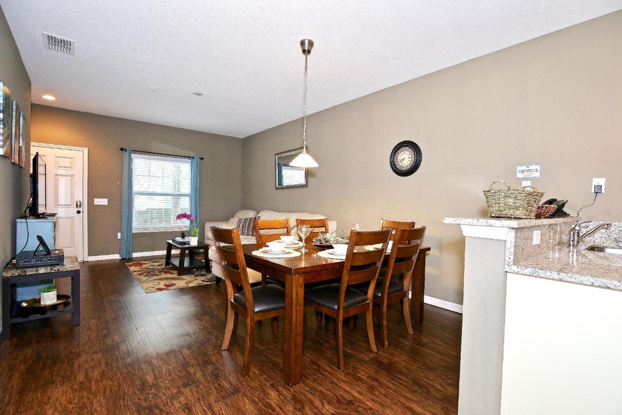 Great townhouse in great luxurious community, poolgym Close to Disney! view 5