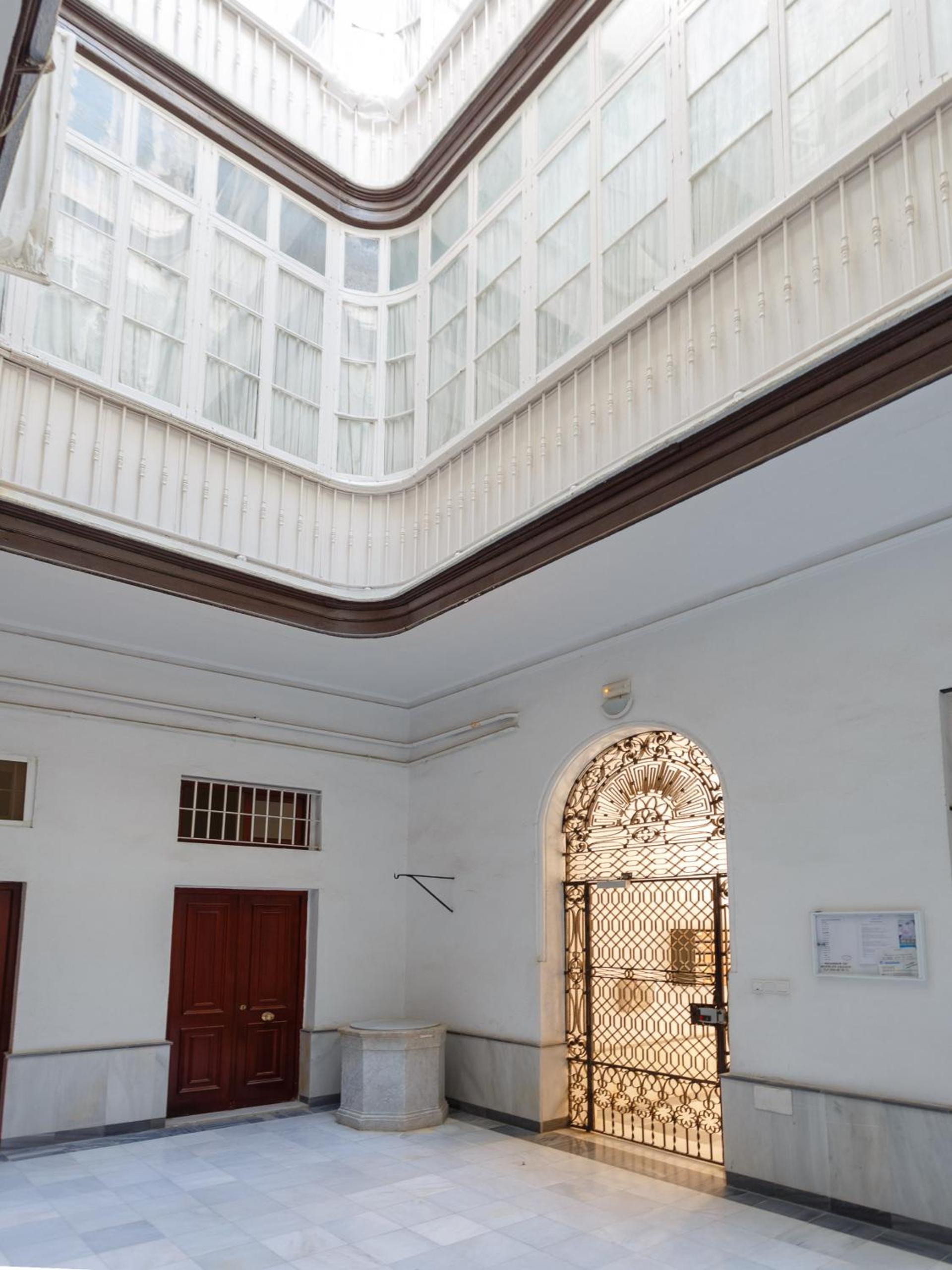 Casa Del COLECCIONISTA by Cadiz4Rentals view 5