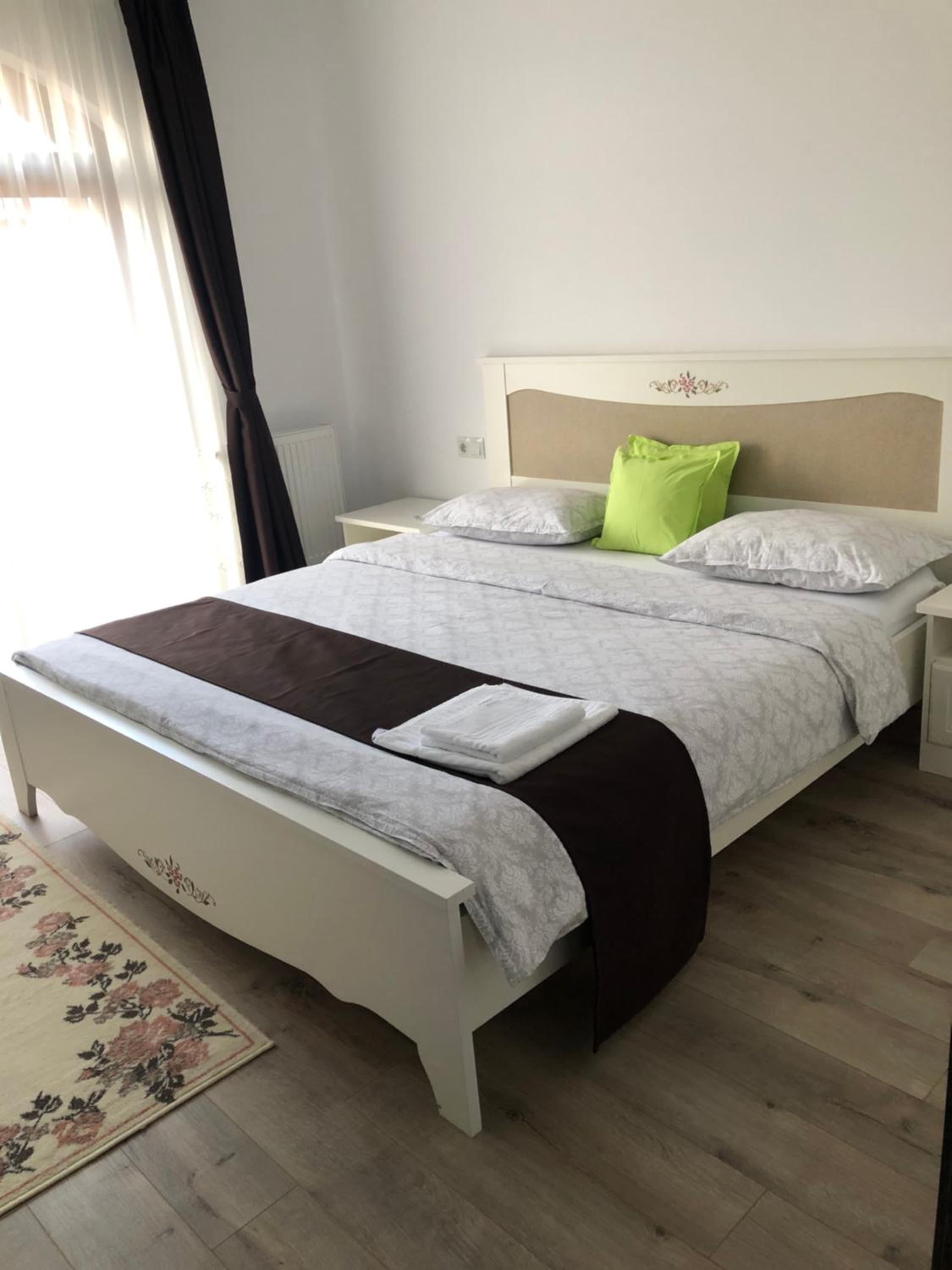 Holiday Luxury Villa with private Garden view 3