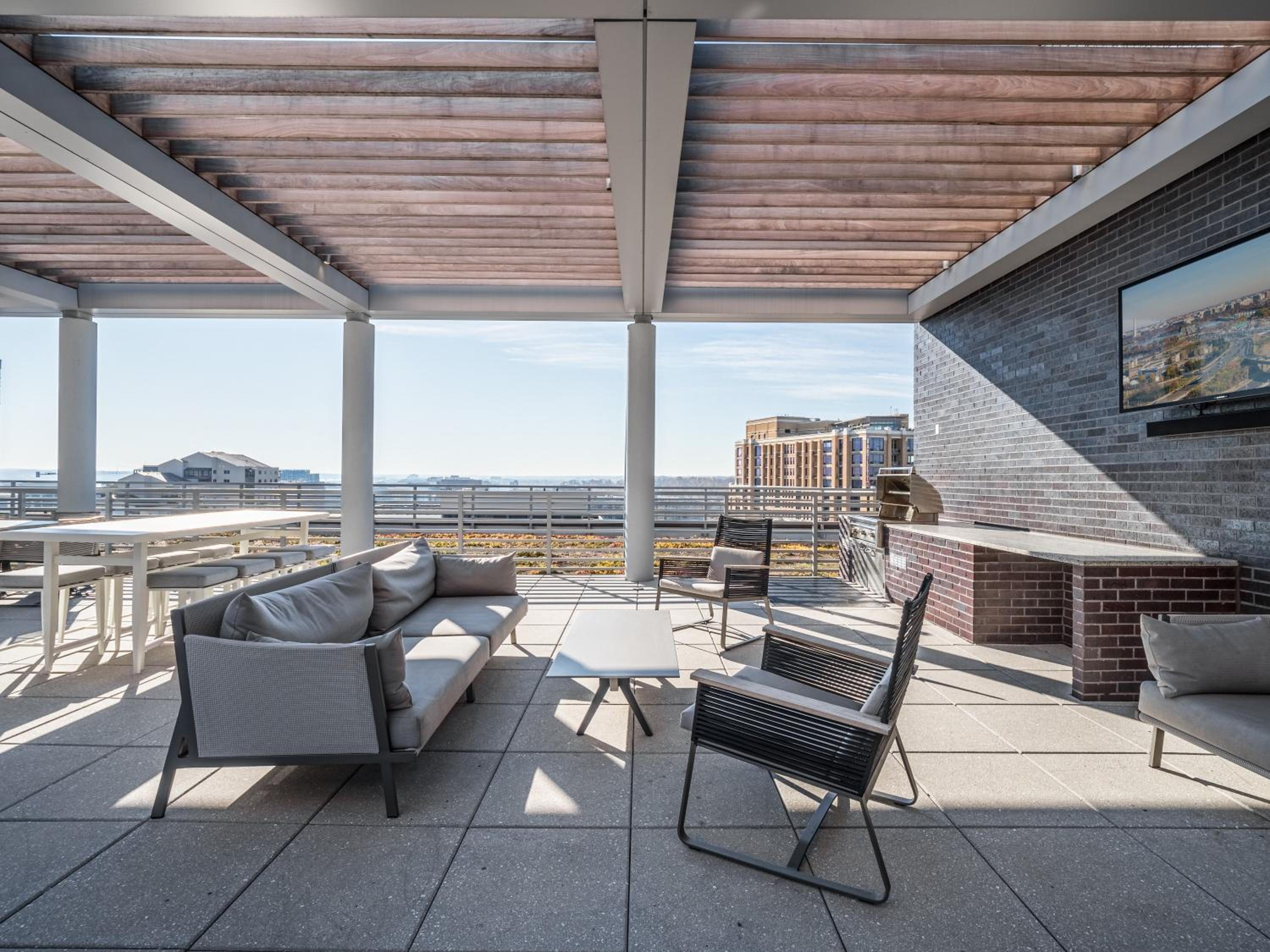 Global Luxury Suites Crystal City