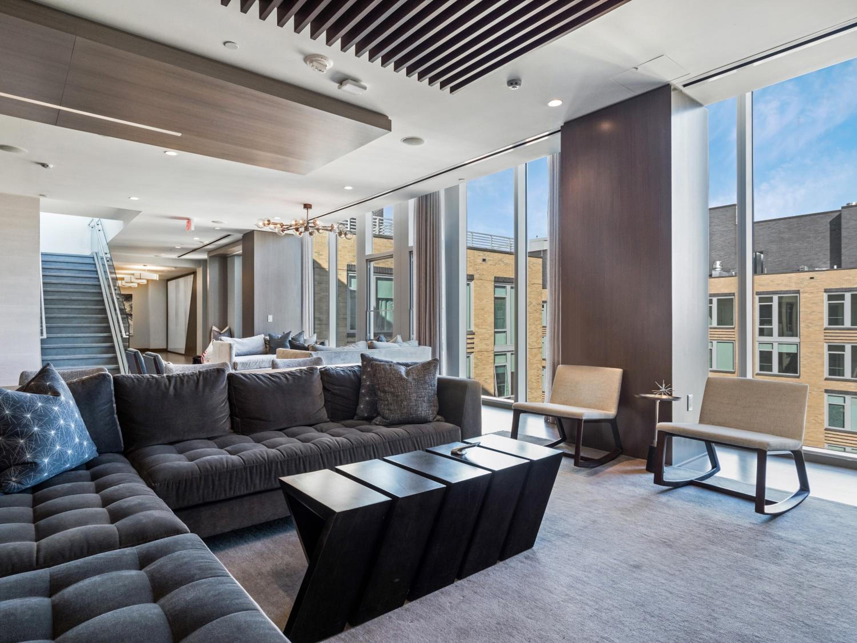 Global Luxury Suites Crystal City