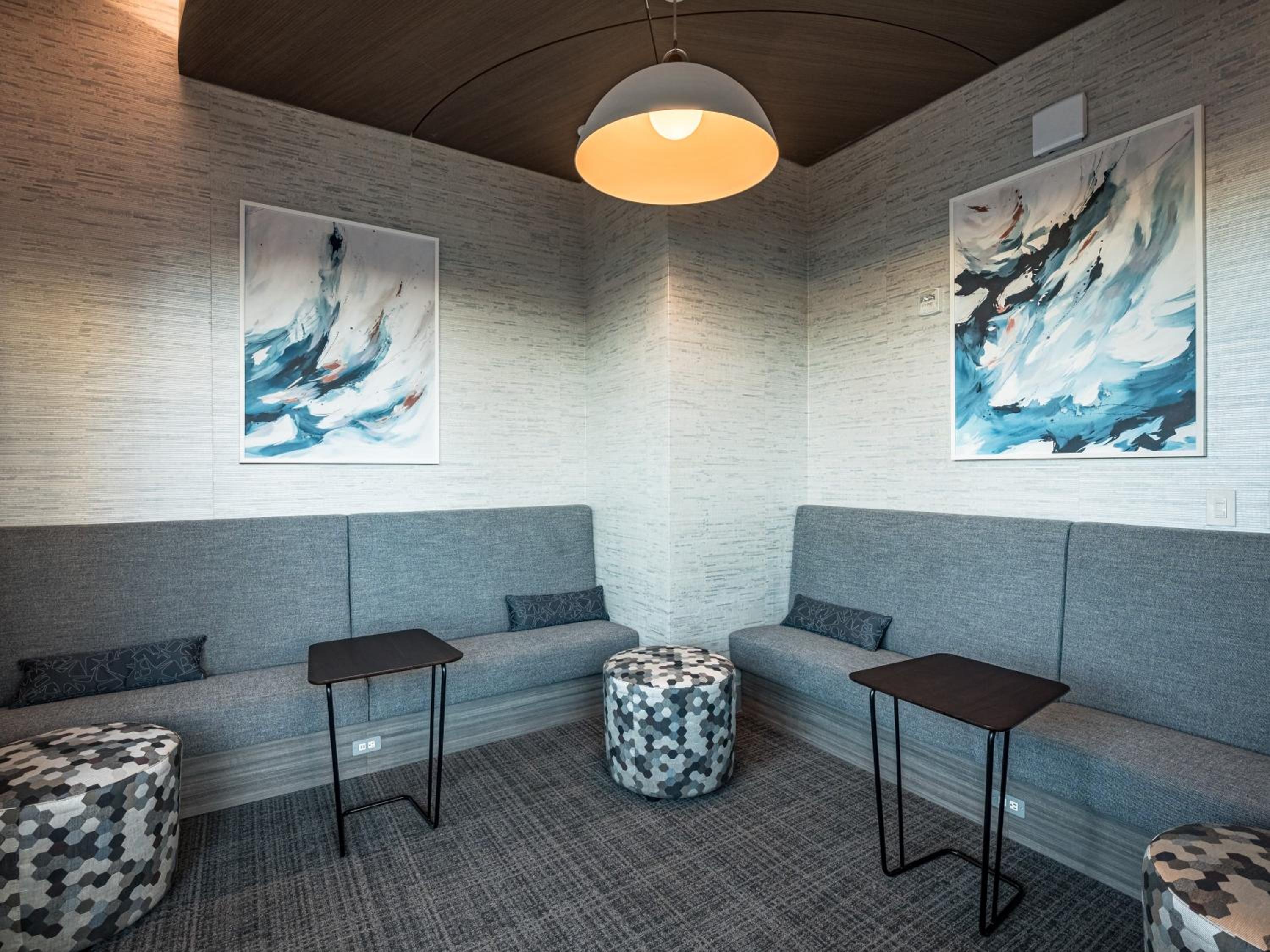 Global Luxury Suites Crystal City