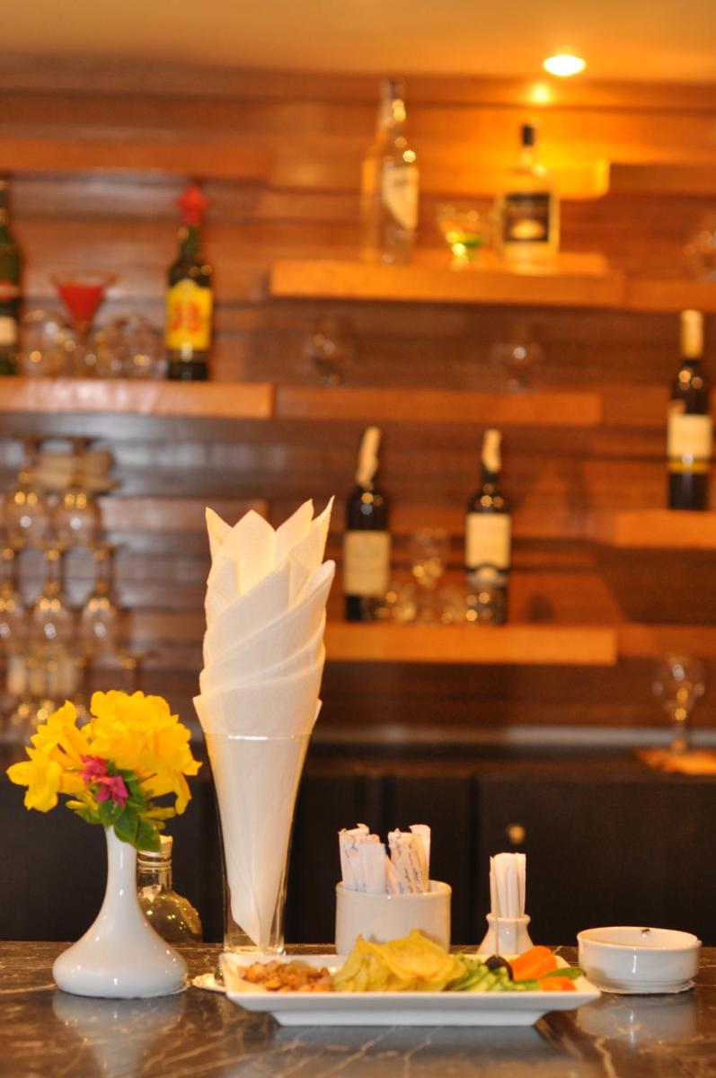 bar