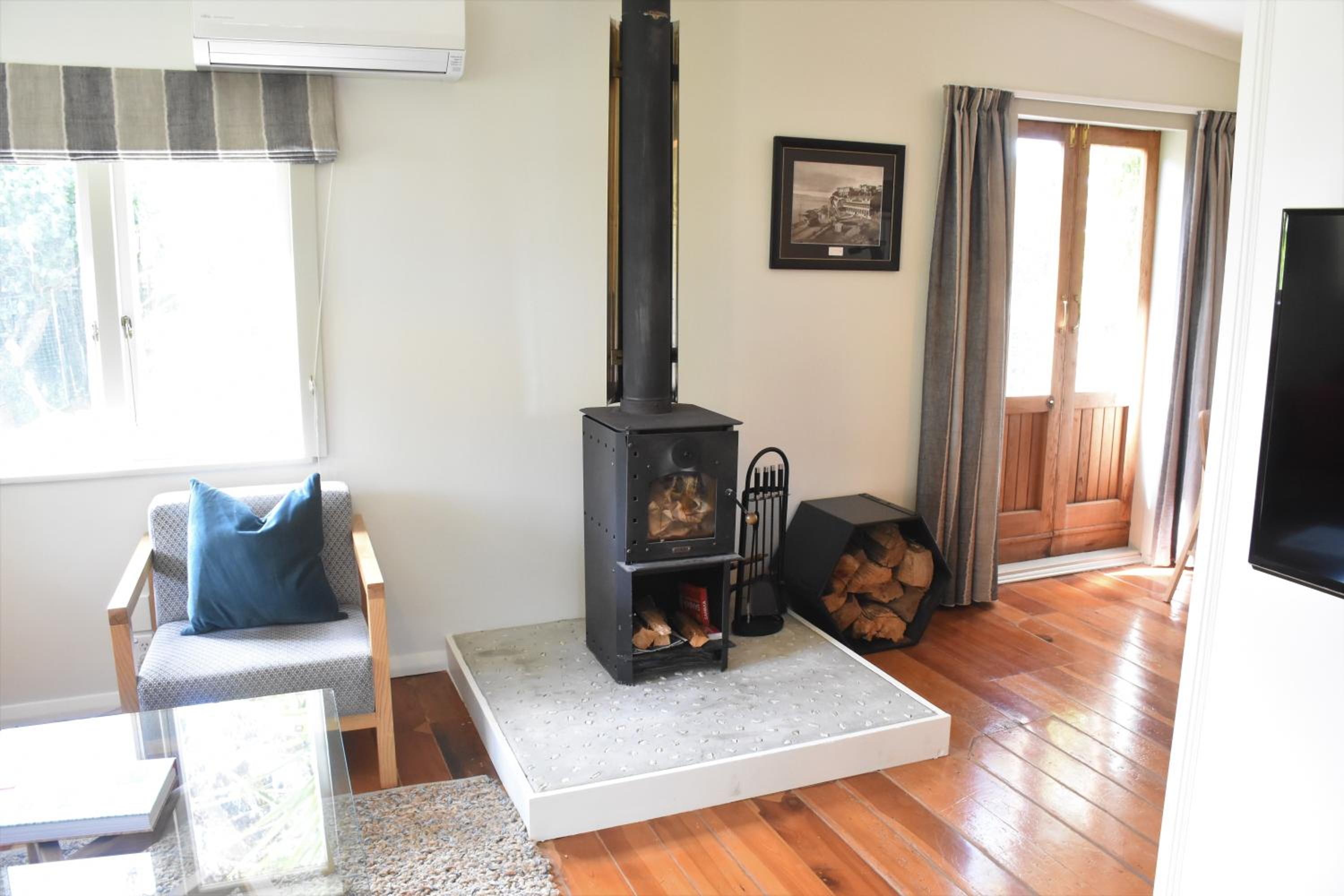 Shy Cottage and Studio