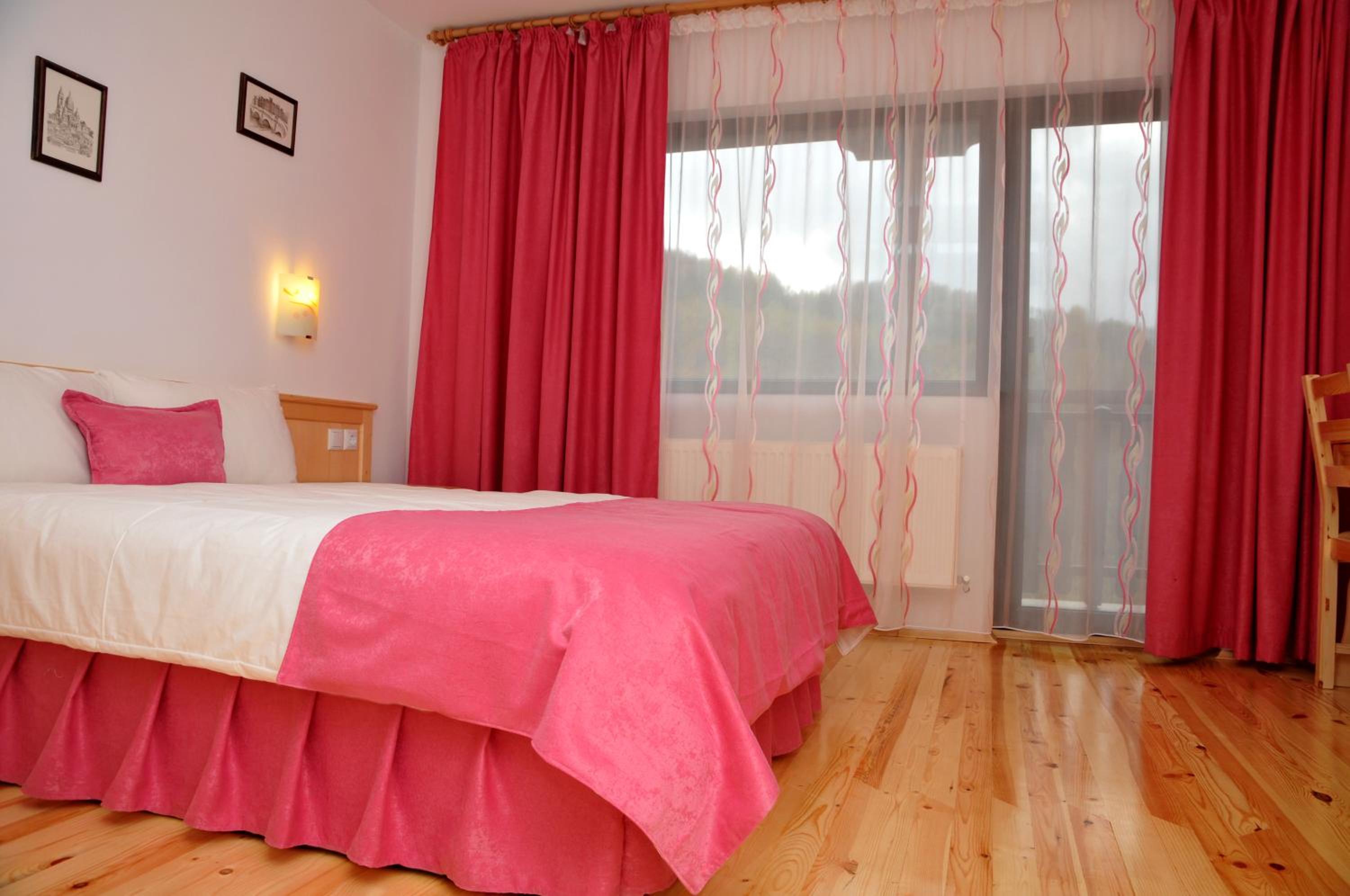 Family Hotel and Restaurant Plamena