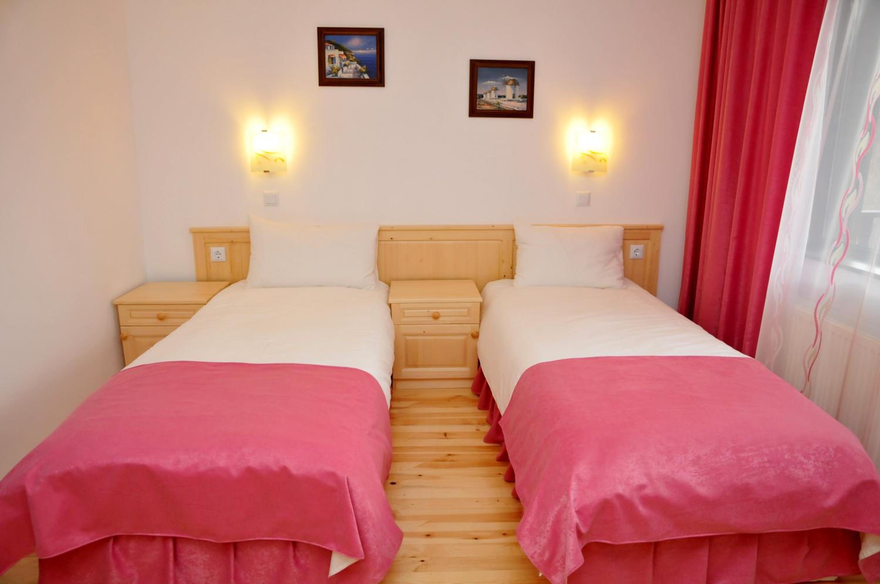 Family Hotel and Restaurant Plamena