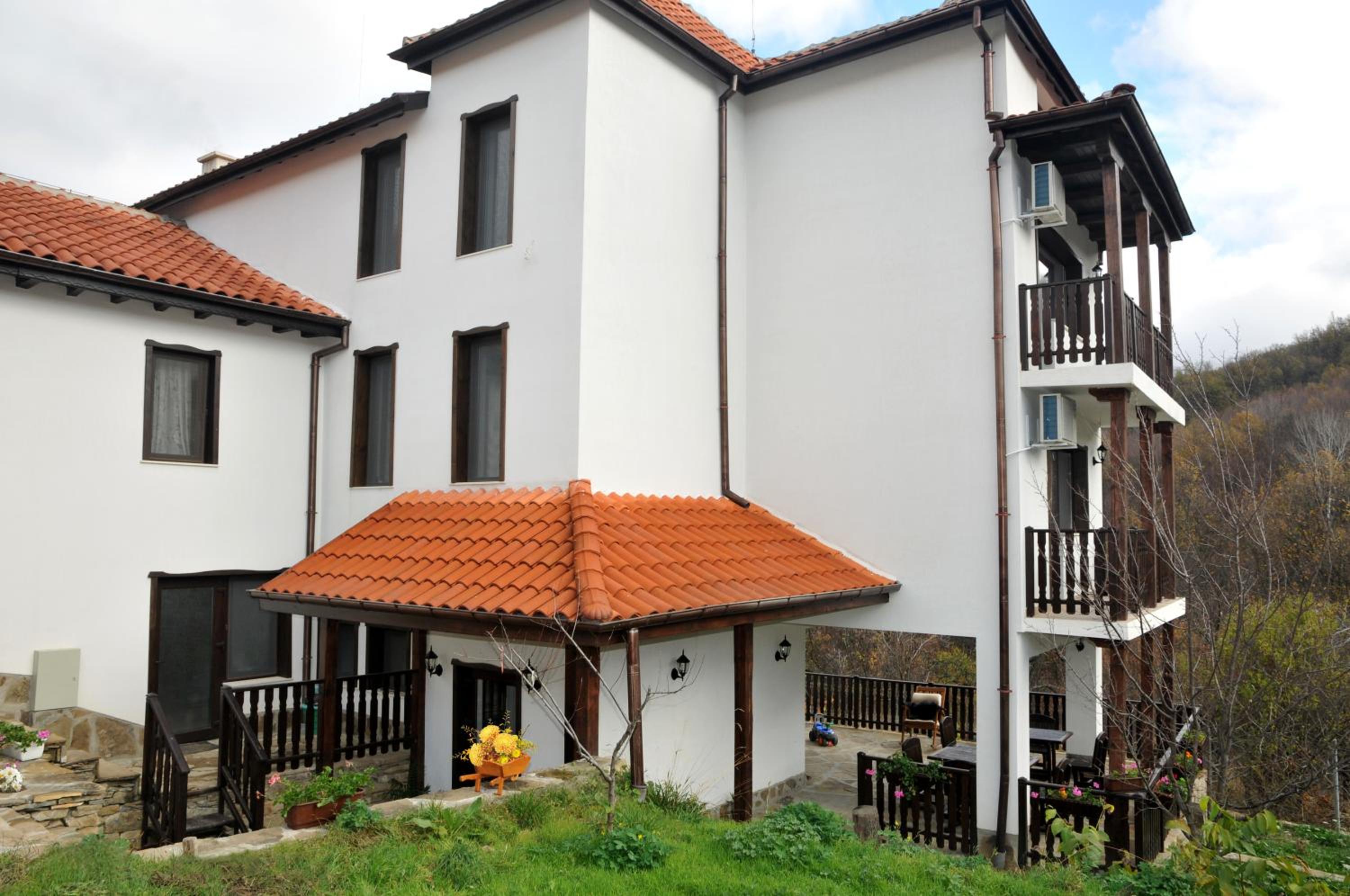 Family Hotel and Restaurant Plamena