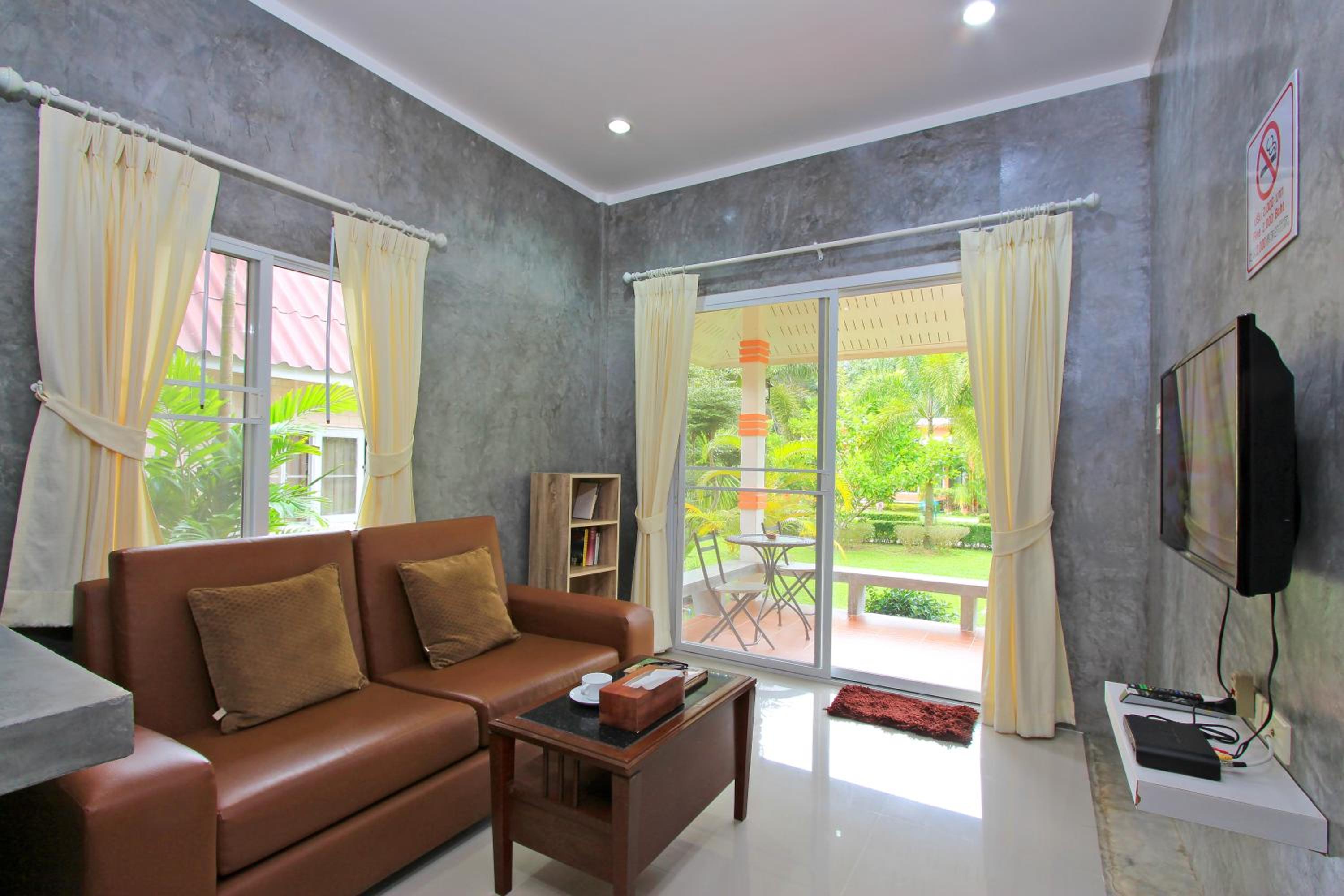 Maikhao Home Garden Bungalow