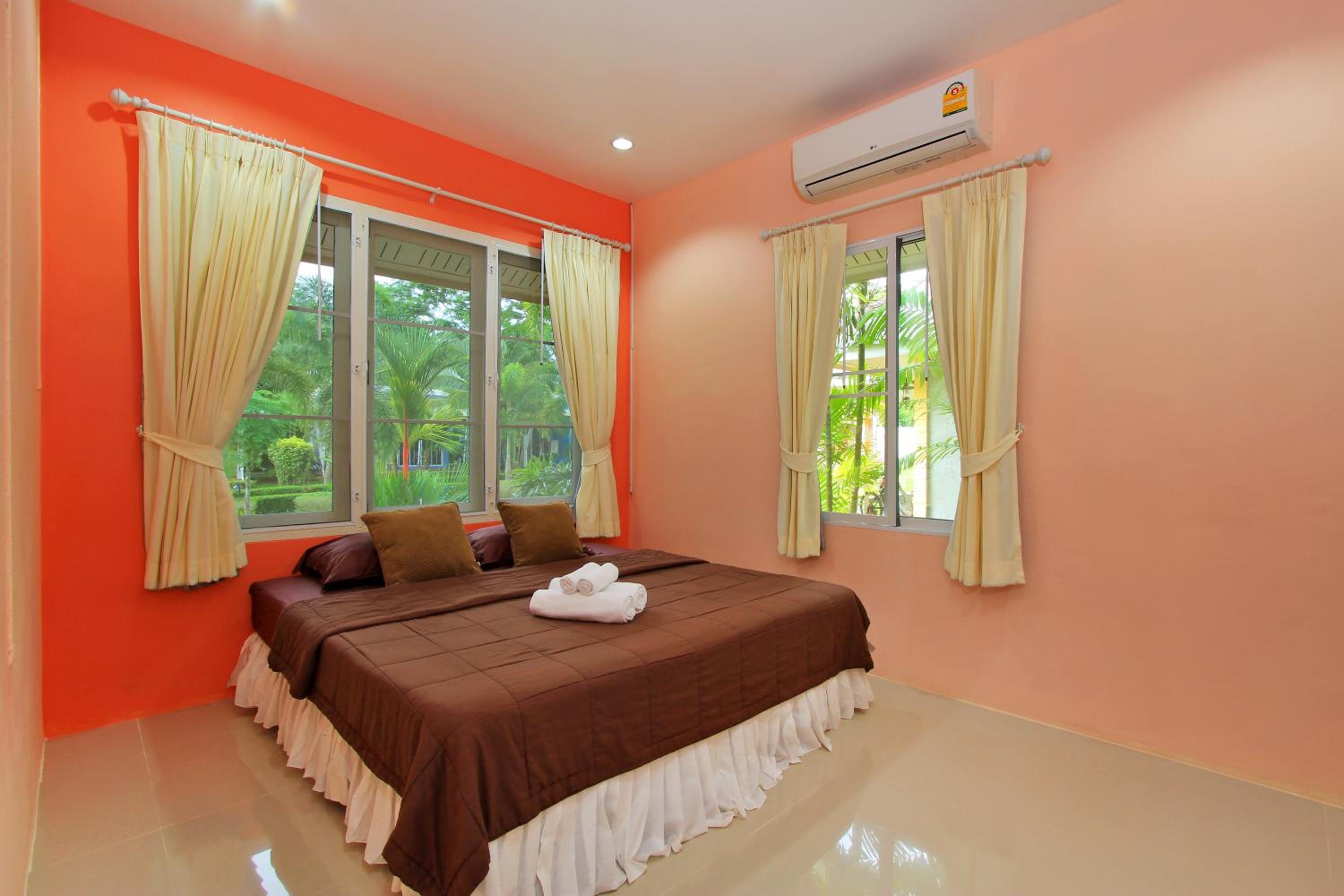 Maikhao Home Garden Bungalow