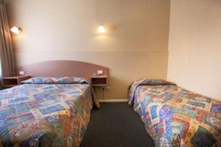 Parkville Motel