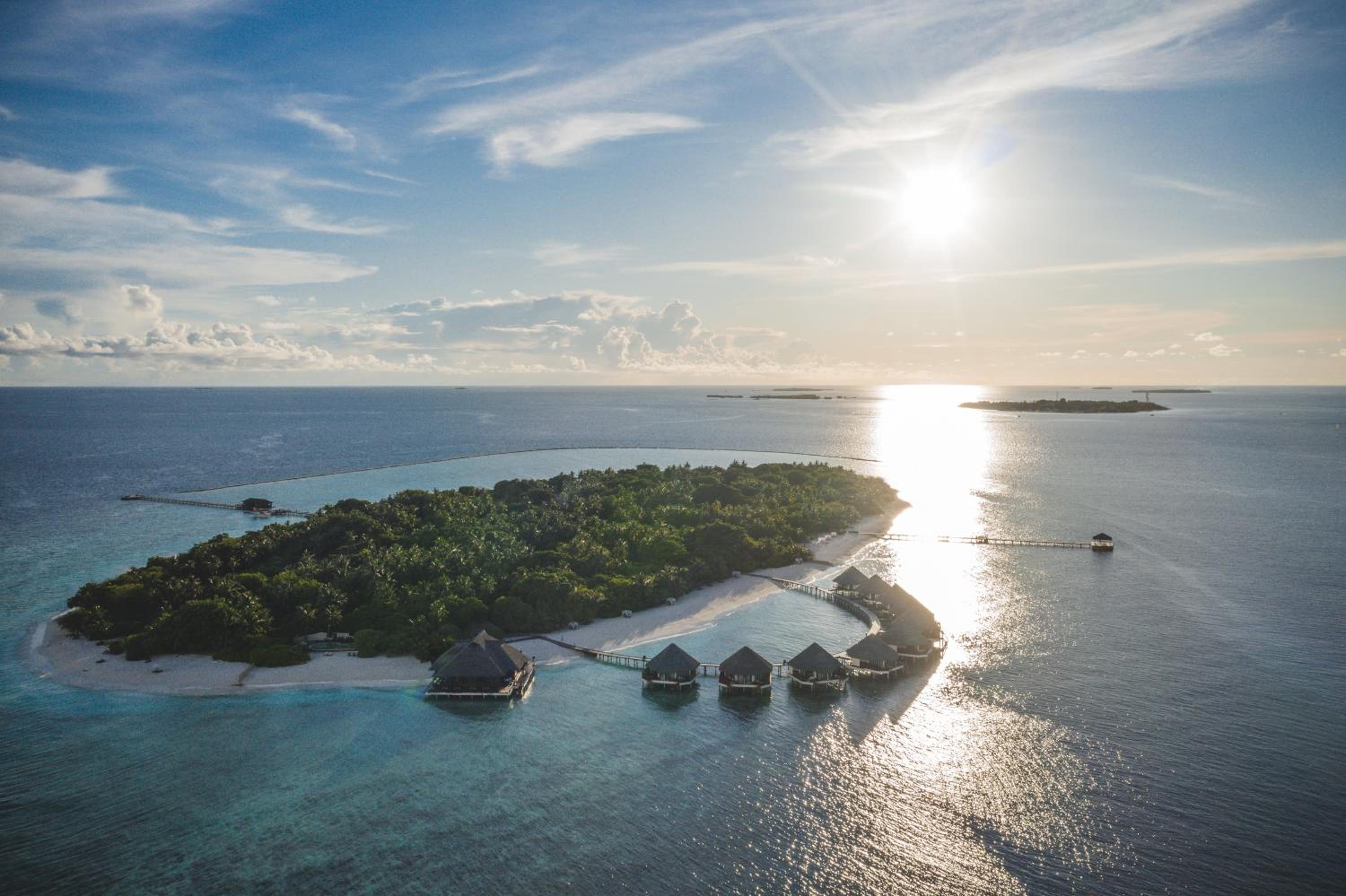 Adaaran Prestige Water Villas - with Dine around Premium All inclusive - 24 hours — 27