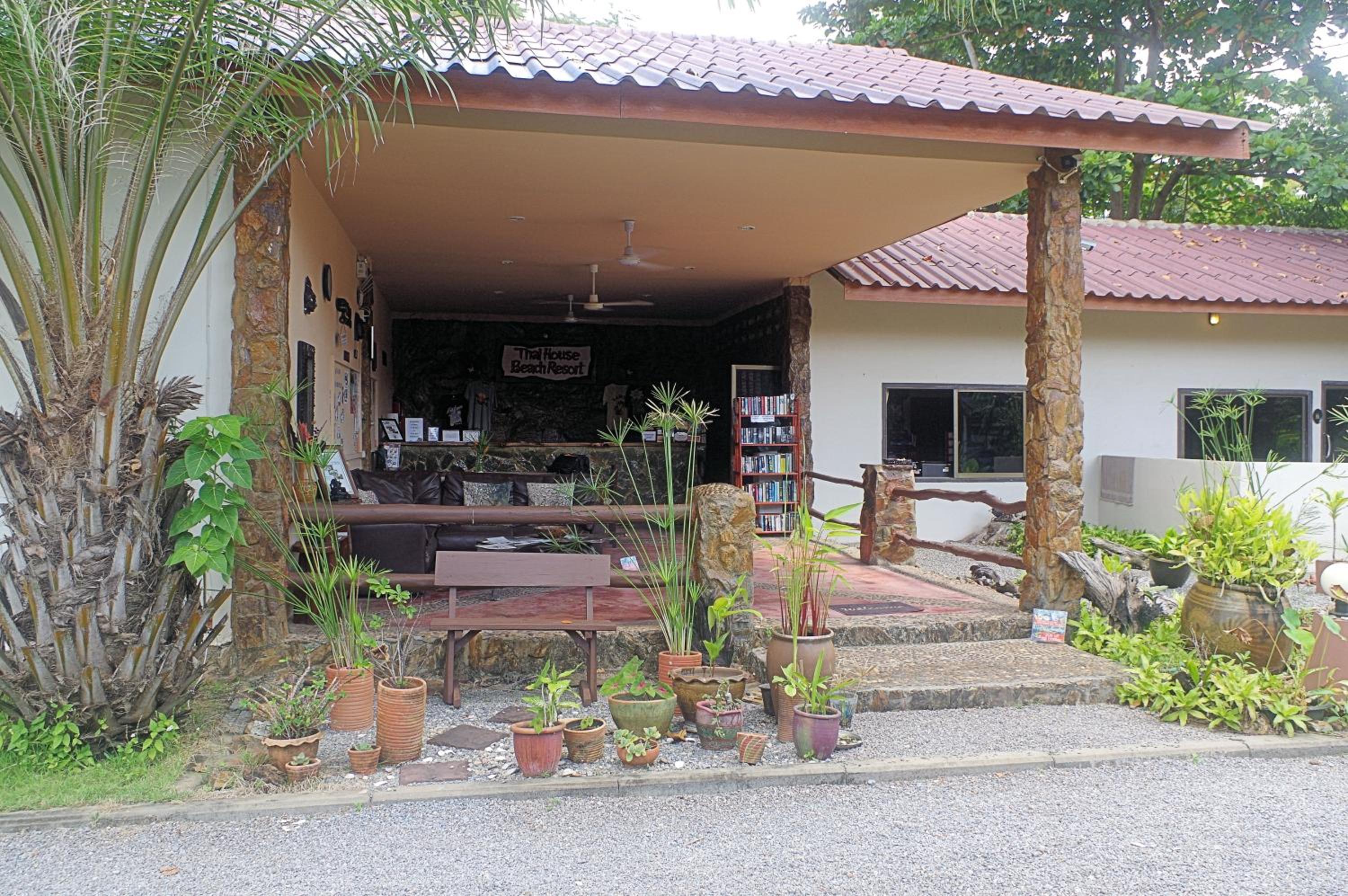 Thai House Beach Resort