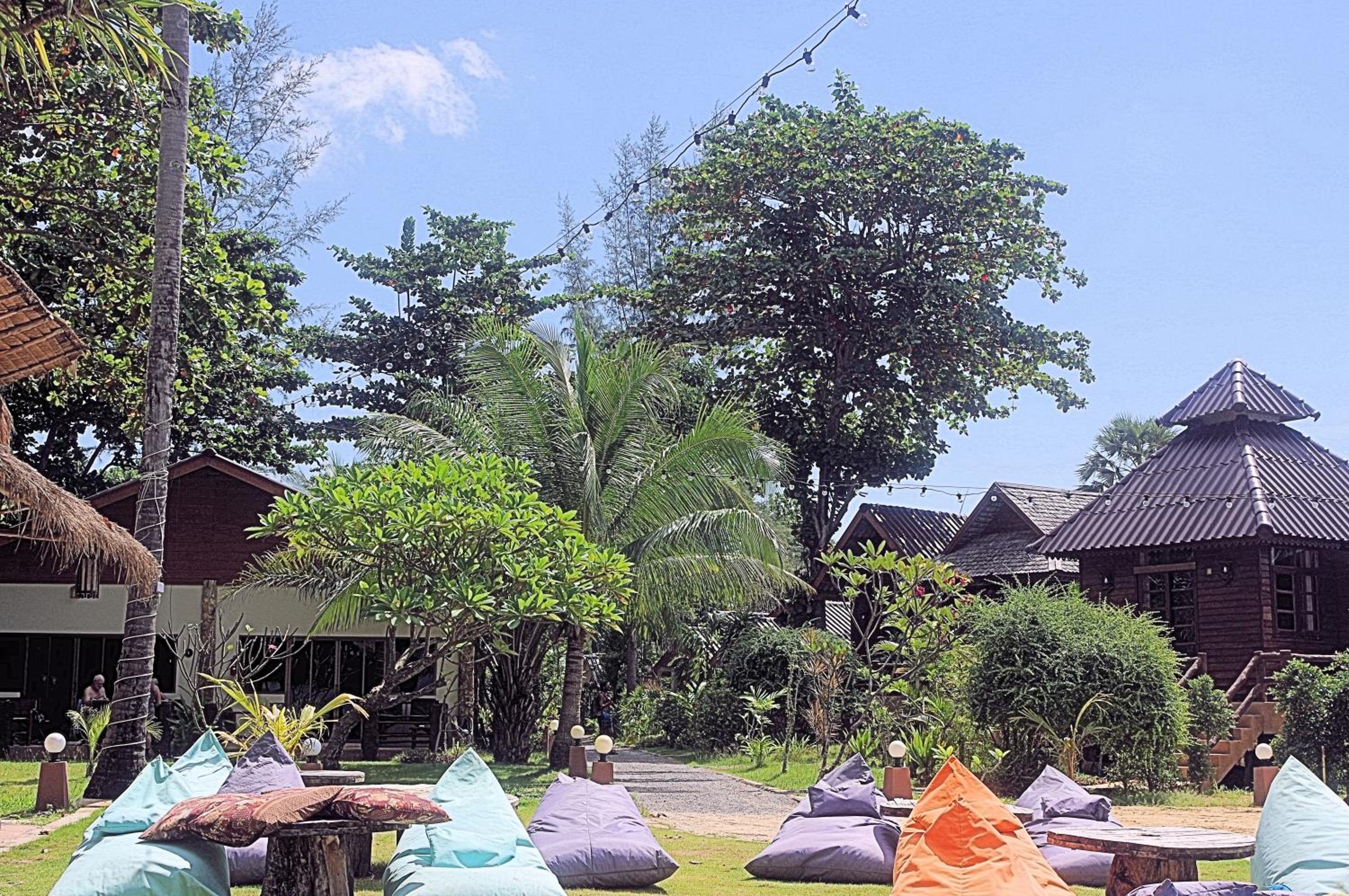 Thai House Beach Resort