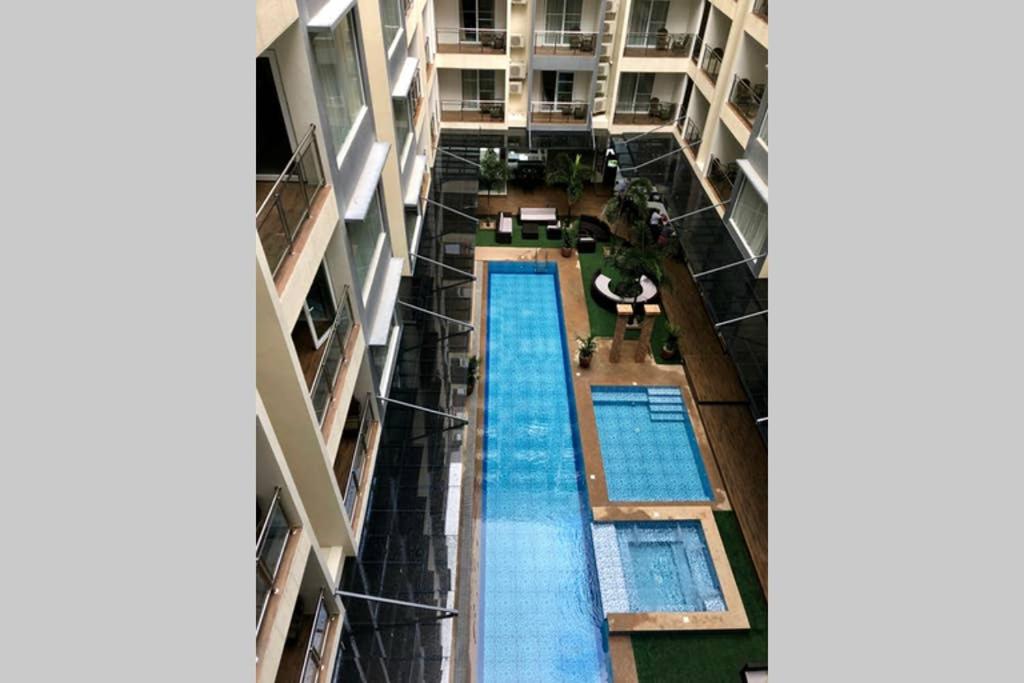 Exquisite condo in magnificent La Grande Resort view 4