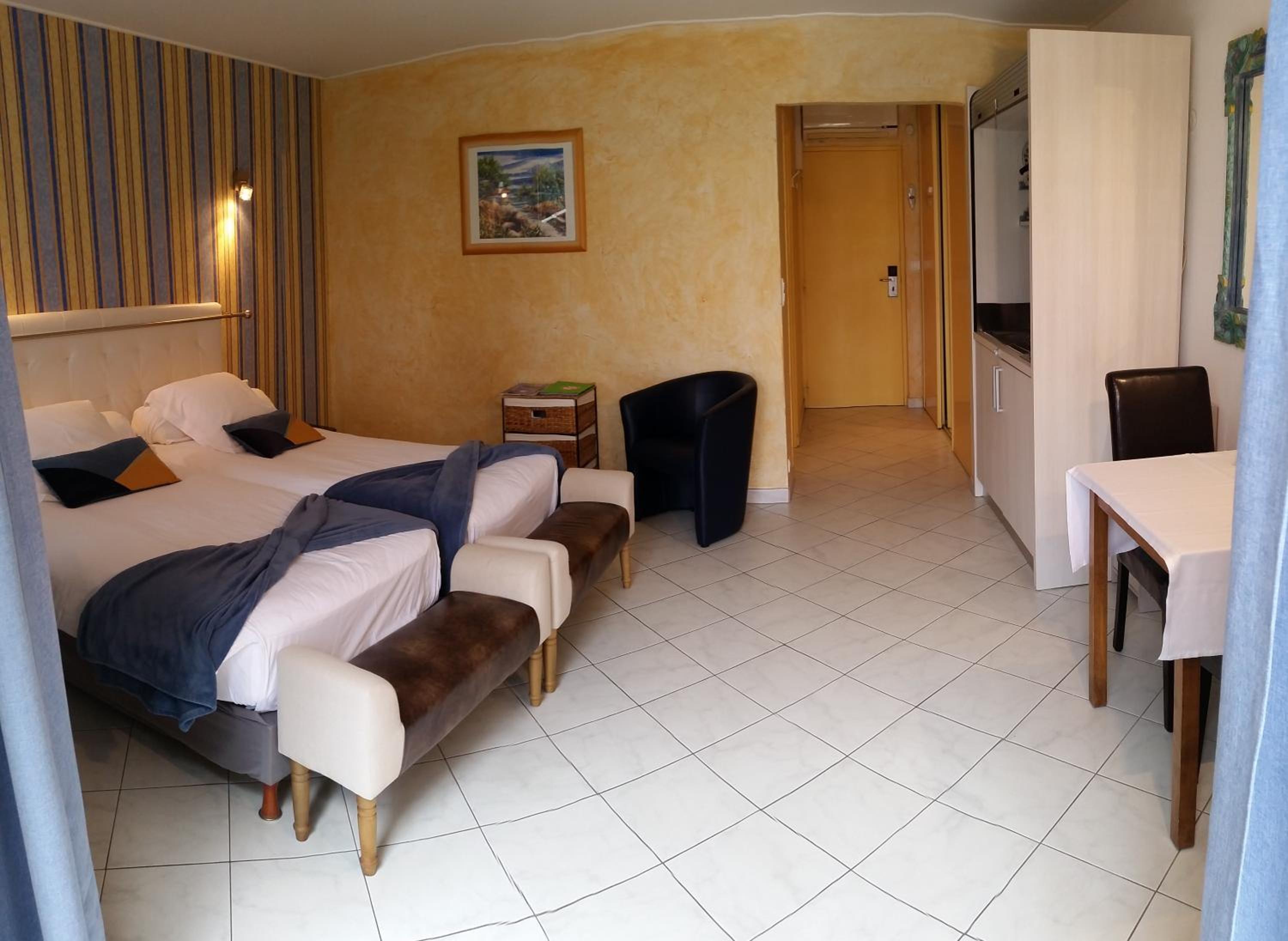 hotel room