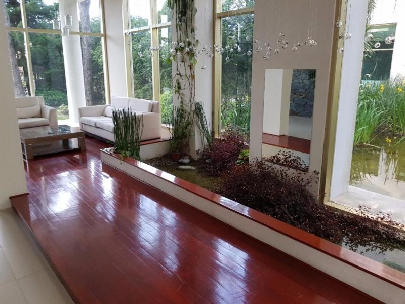 Building Albar