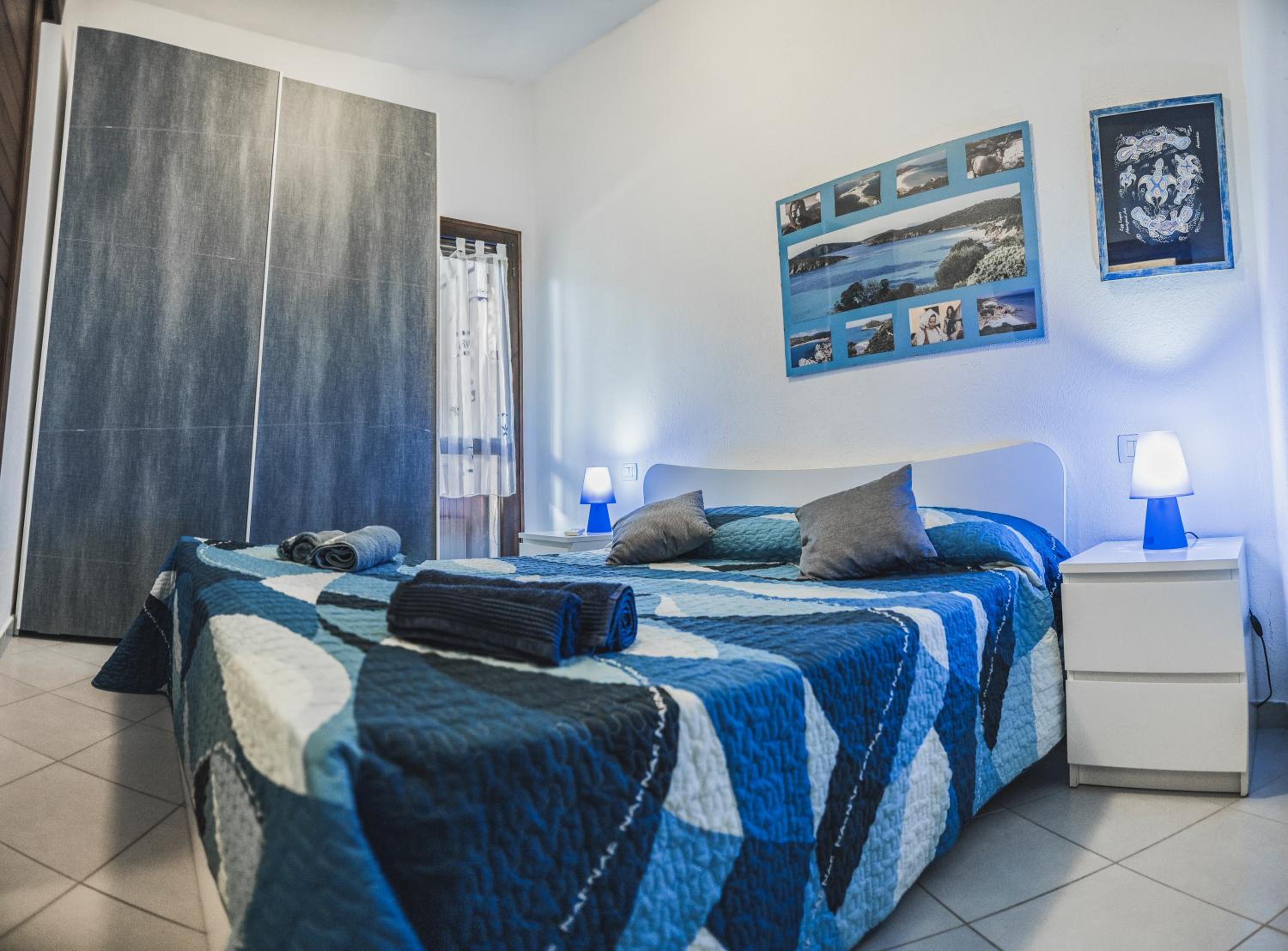 Blue House, 300m to beach photo 4