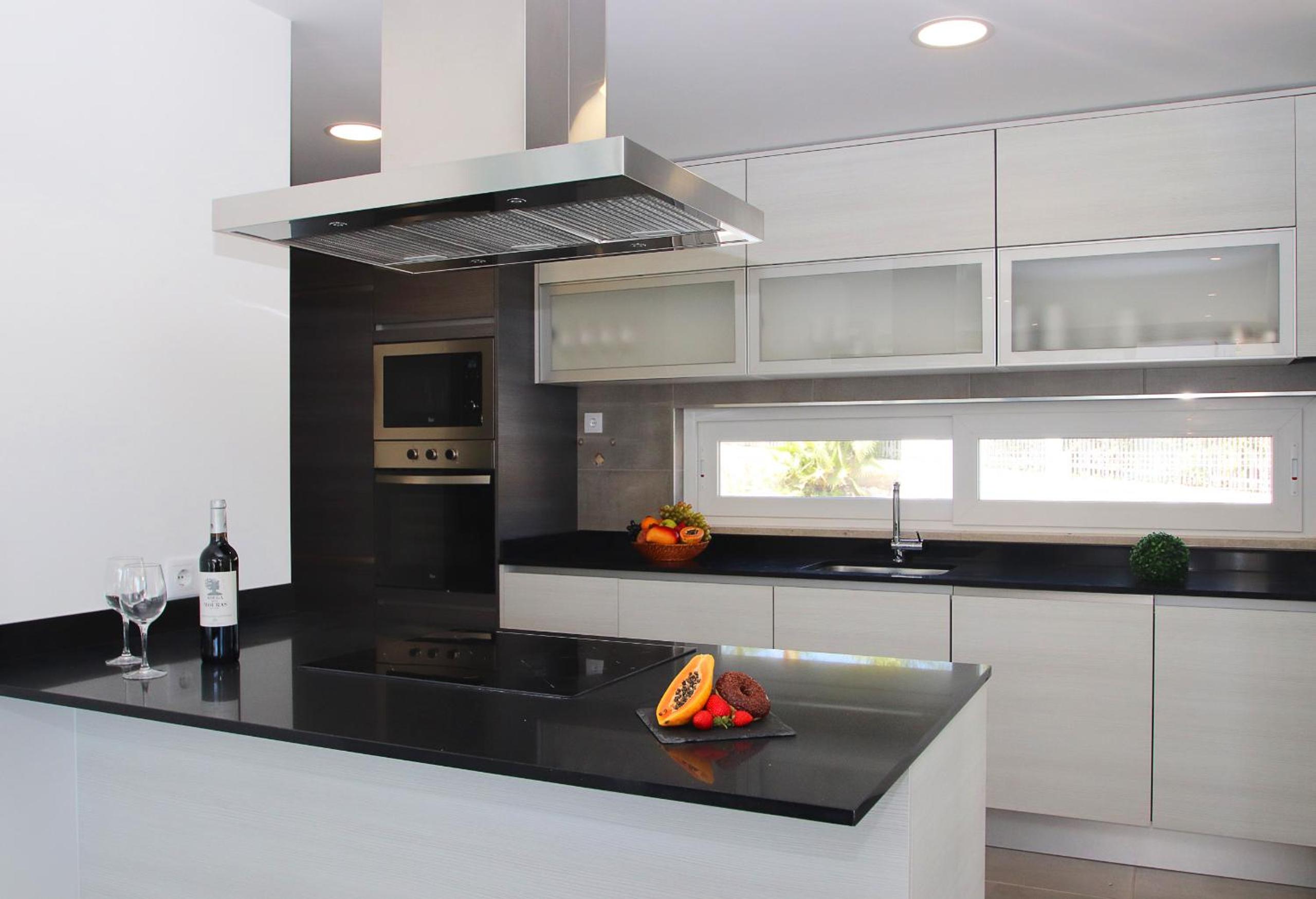 Villa Bonita Brenda - Piscina aquecível e BBQ em Armação de Pêra