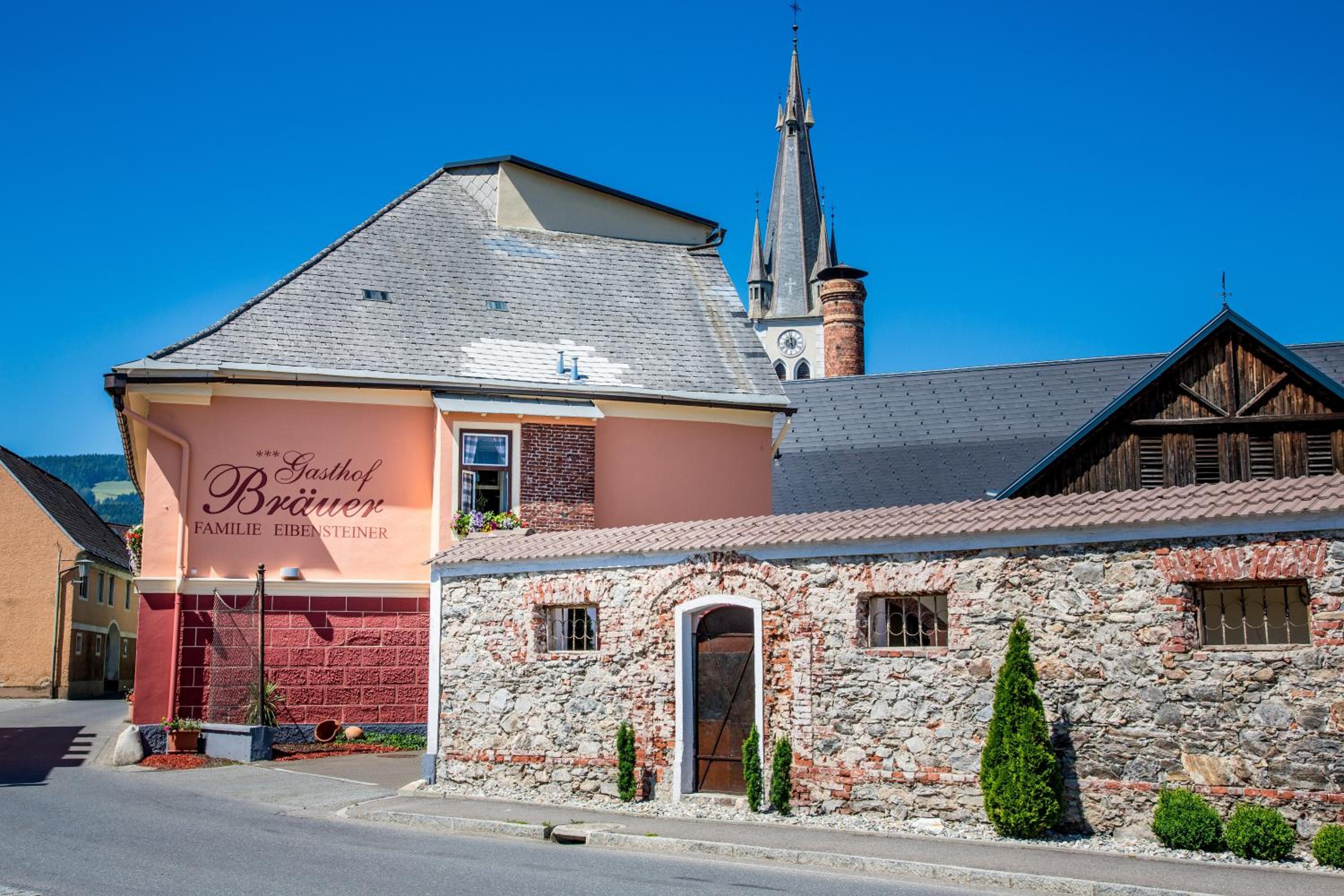 Gasthof Bräuer - Familie Eibensteiner