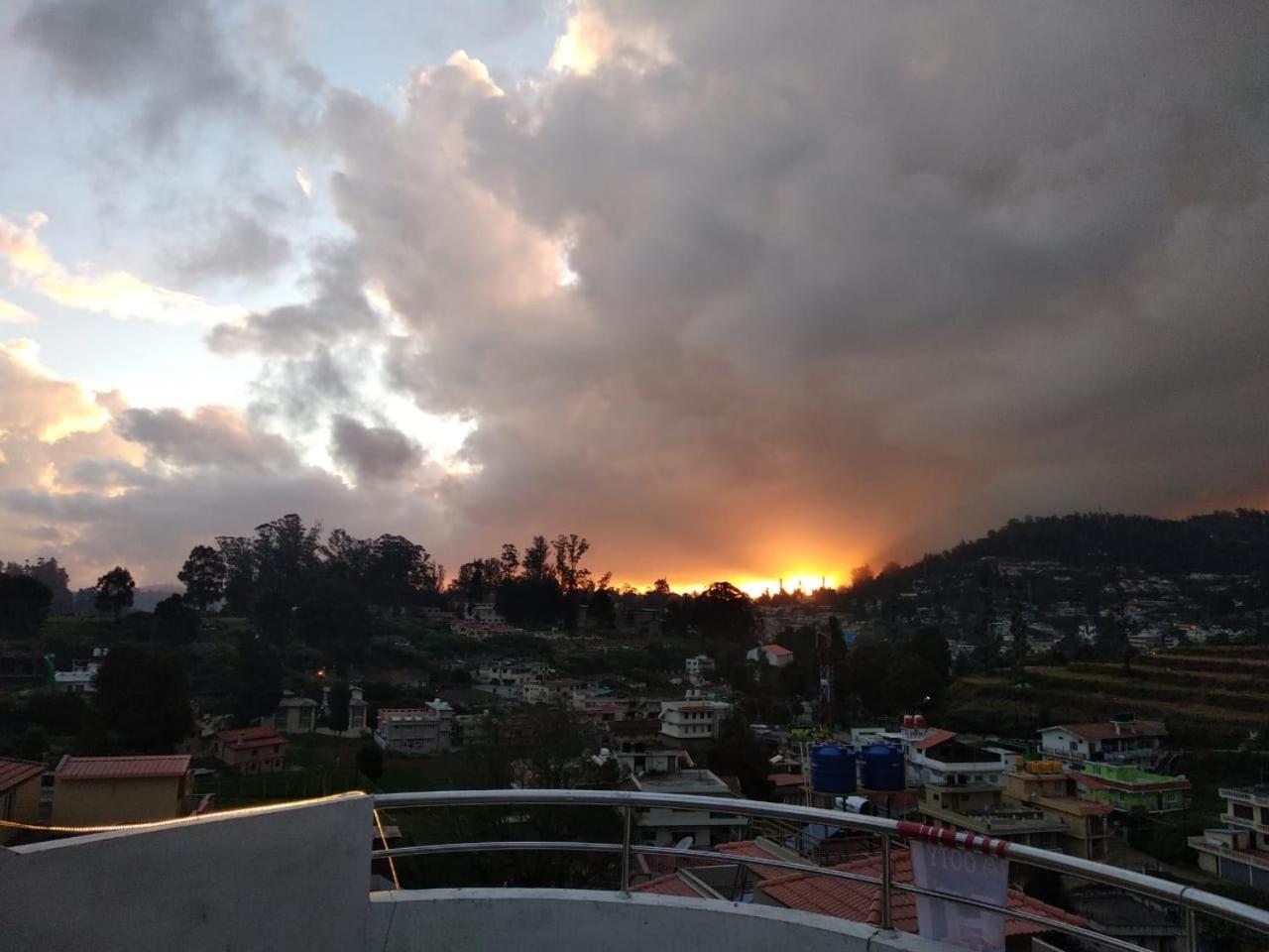 A Ooty Honey Huts