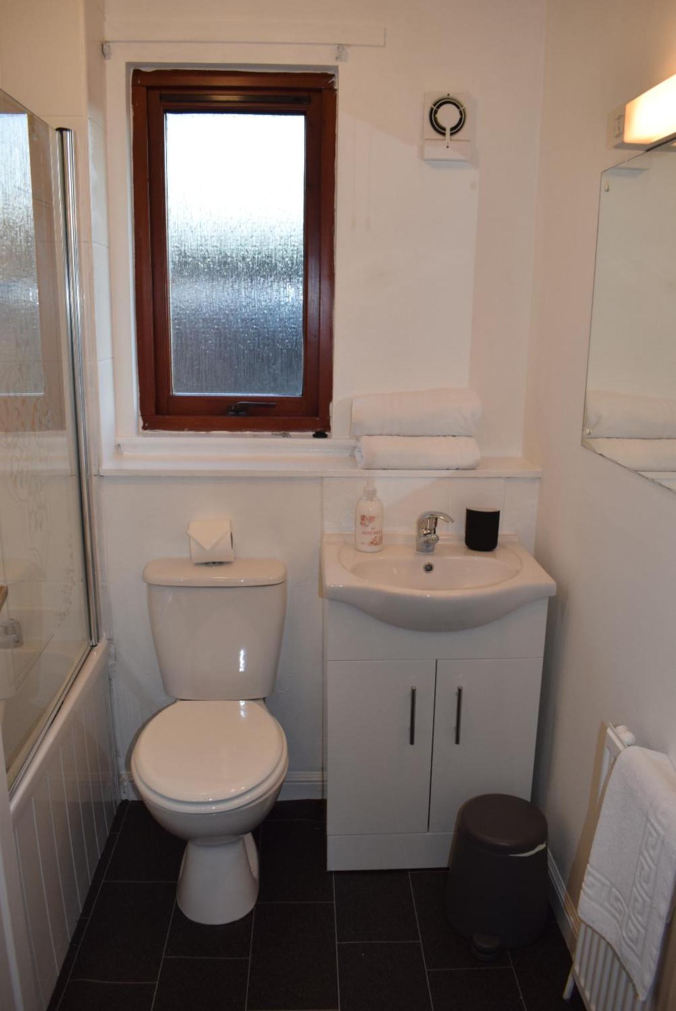 Kelpies Serviced Apartments Hamilton- 2 Bedrooms view 2