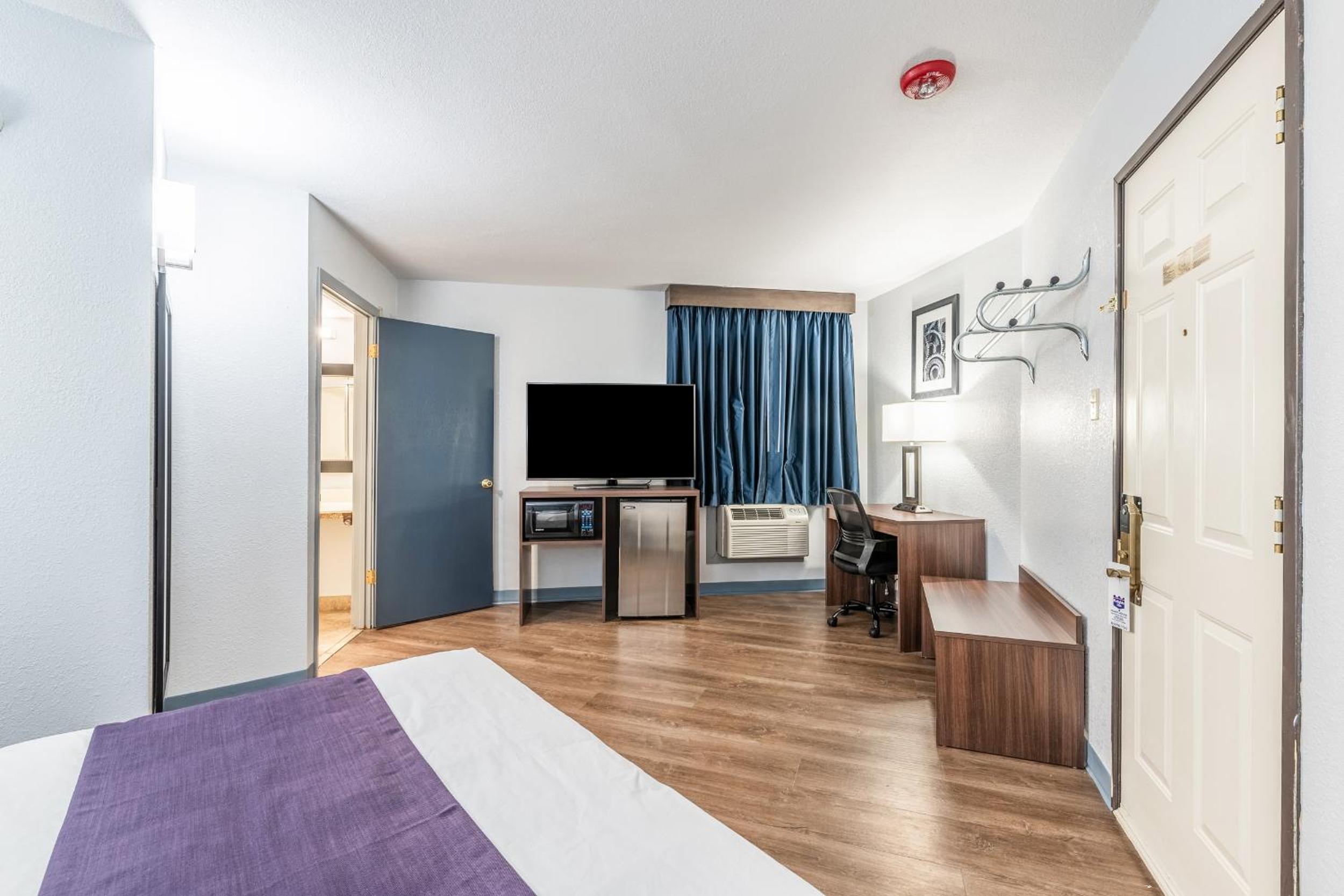 Searcy Vacations - Knights Inn Searcy - Property Image 4