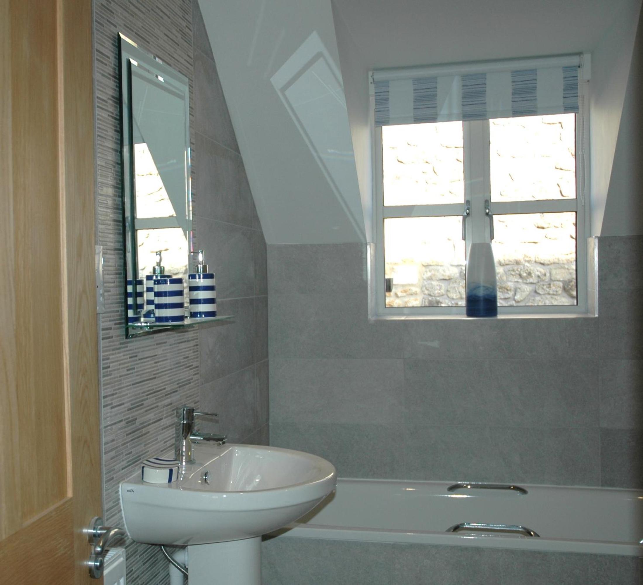 The Starting Gate, Bruton view 2
