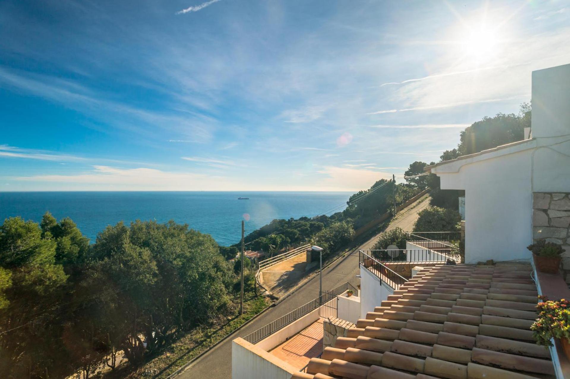 Hotel ST-33 BEGUR SA TUNA 2 PAX - Image 1